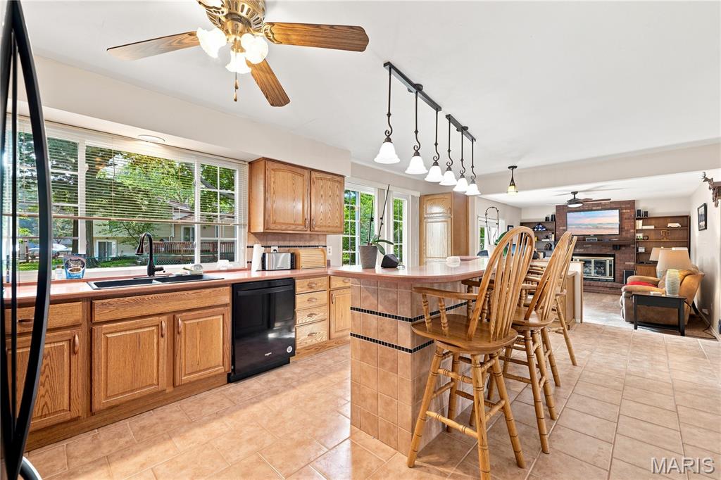 23 Raintree Court