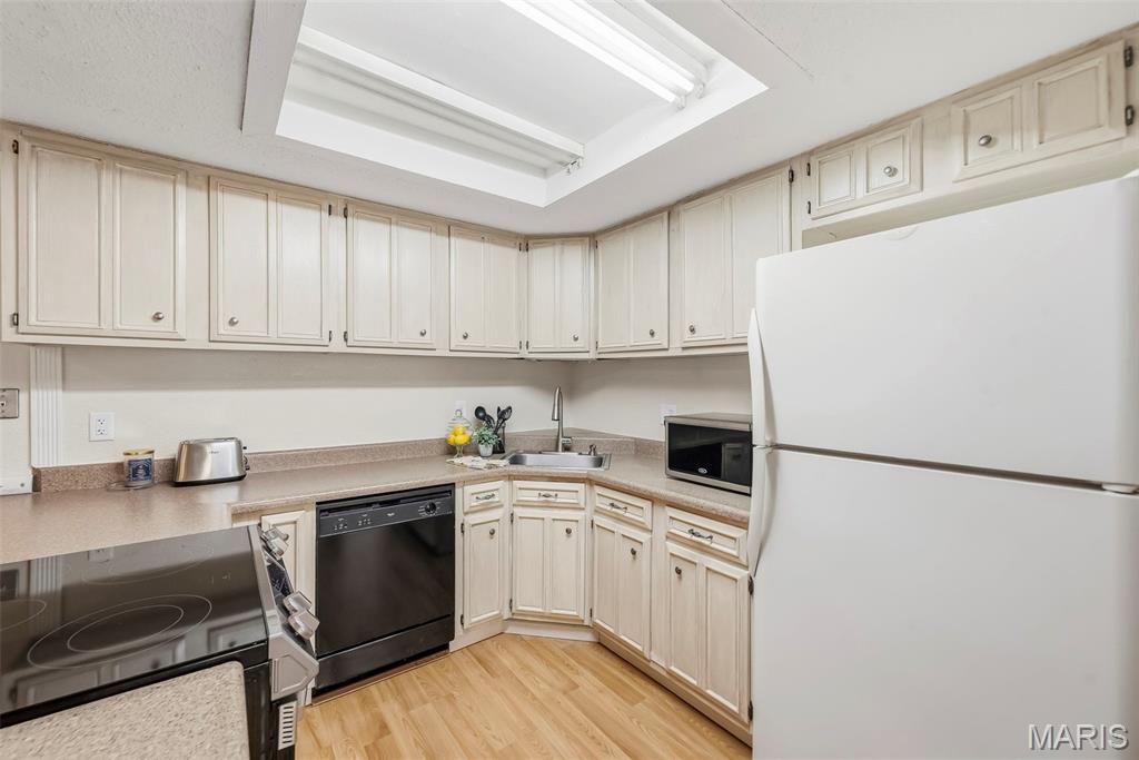 1465 Heritage Landing Unit: 401