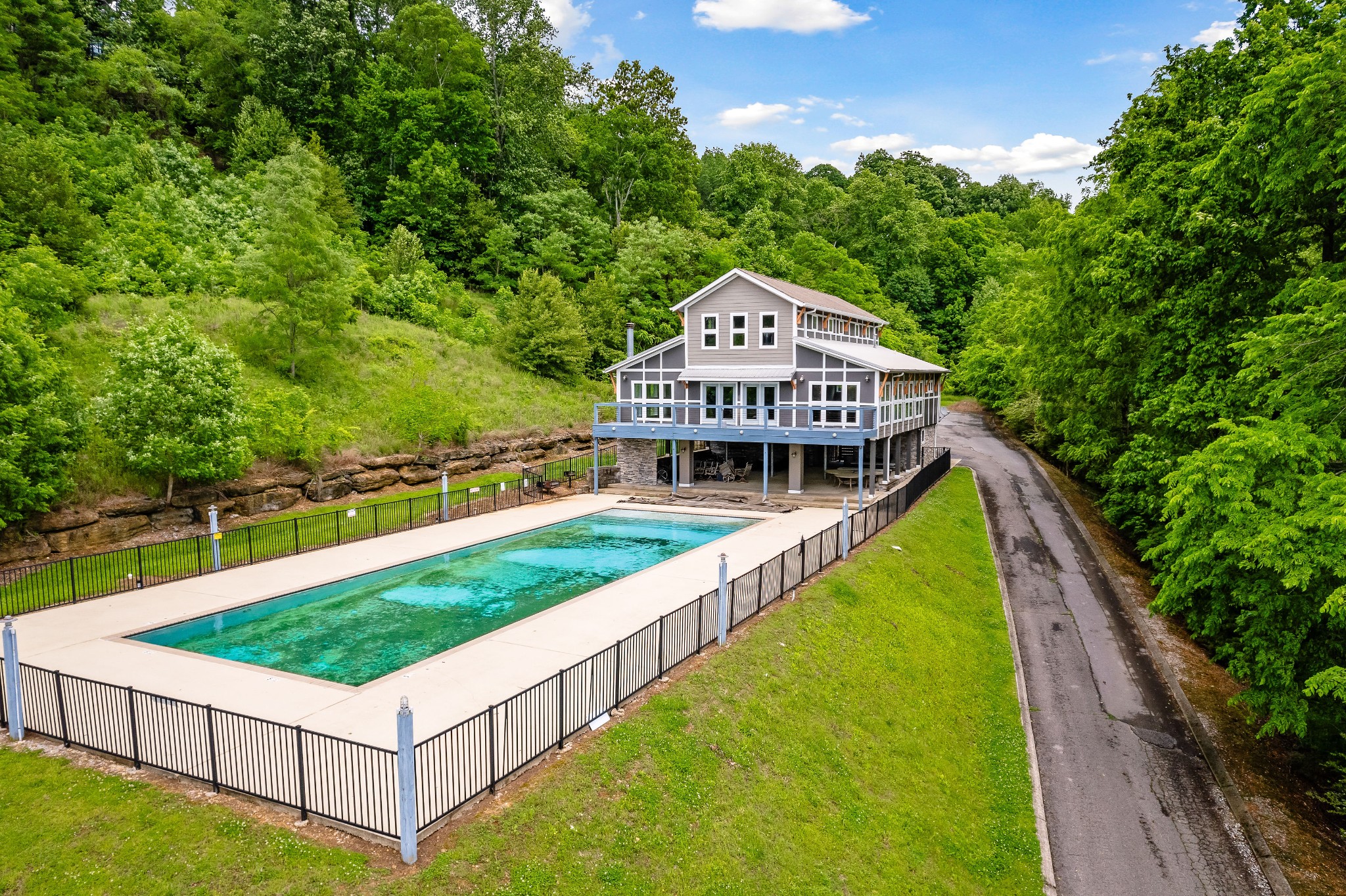 115 Sandgate Ct