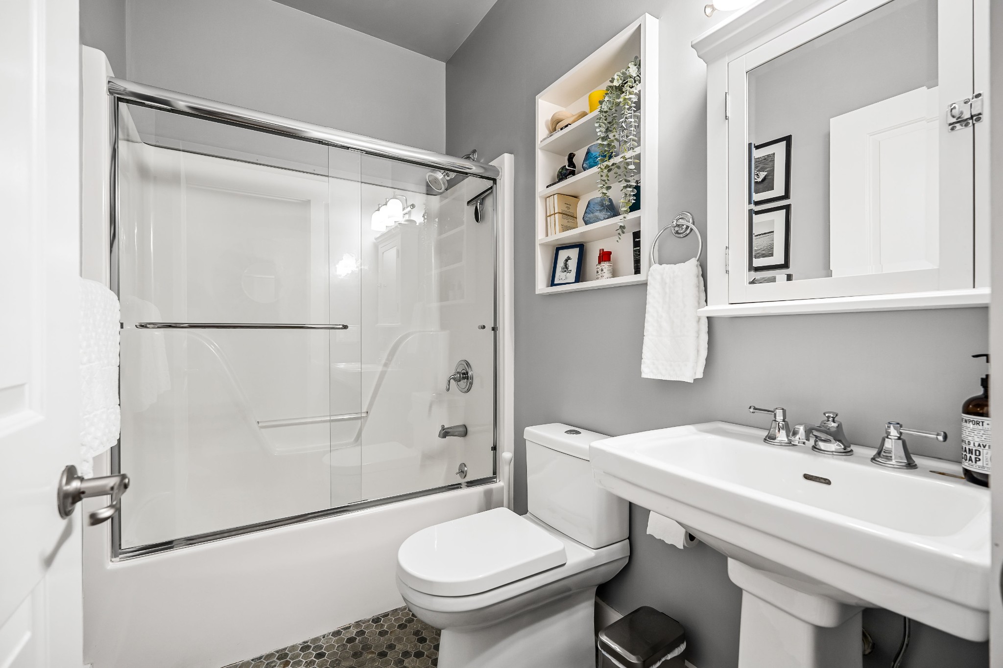 115 Sandgate Ct