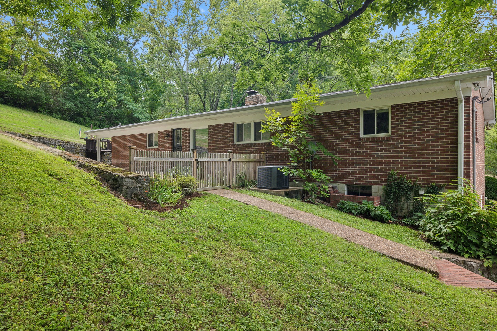 220 Baskin Dr