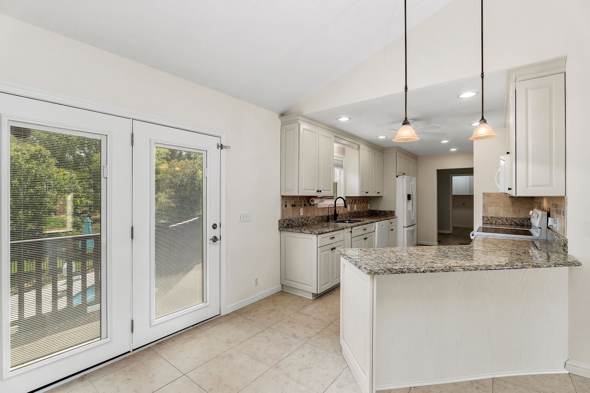 1002 River Bend Dr