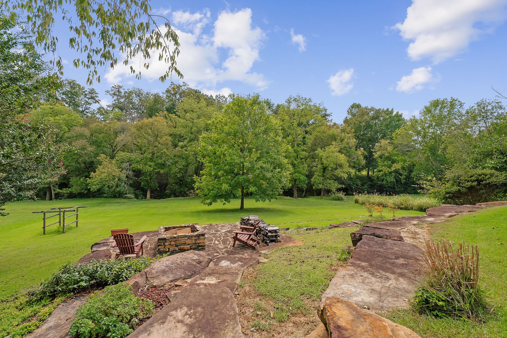 1002 River Bend Dr