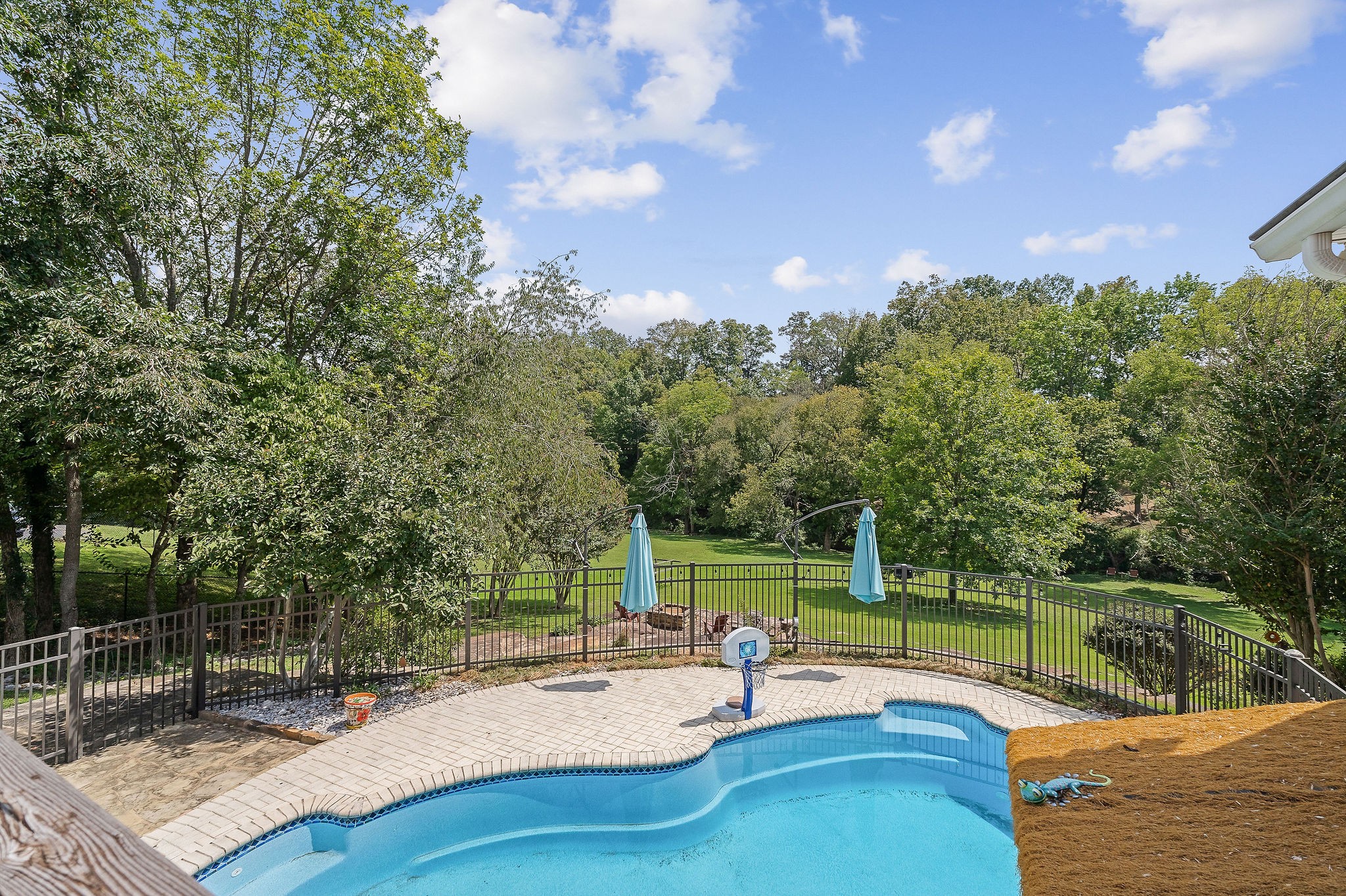 1002 River Bend Dr