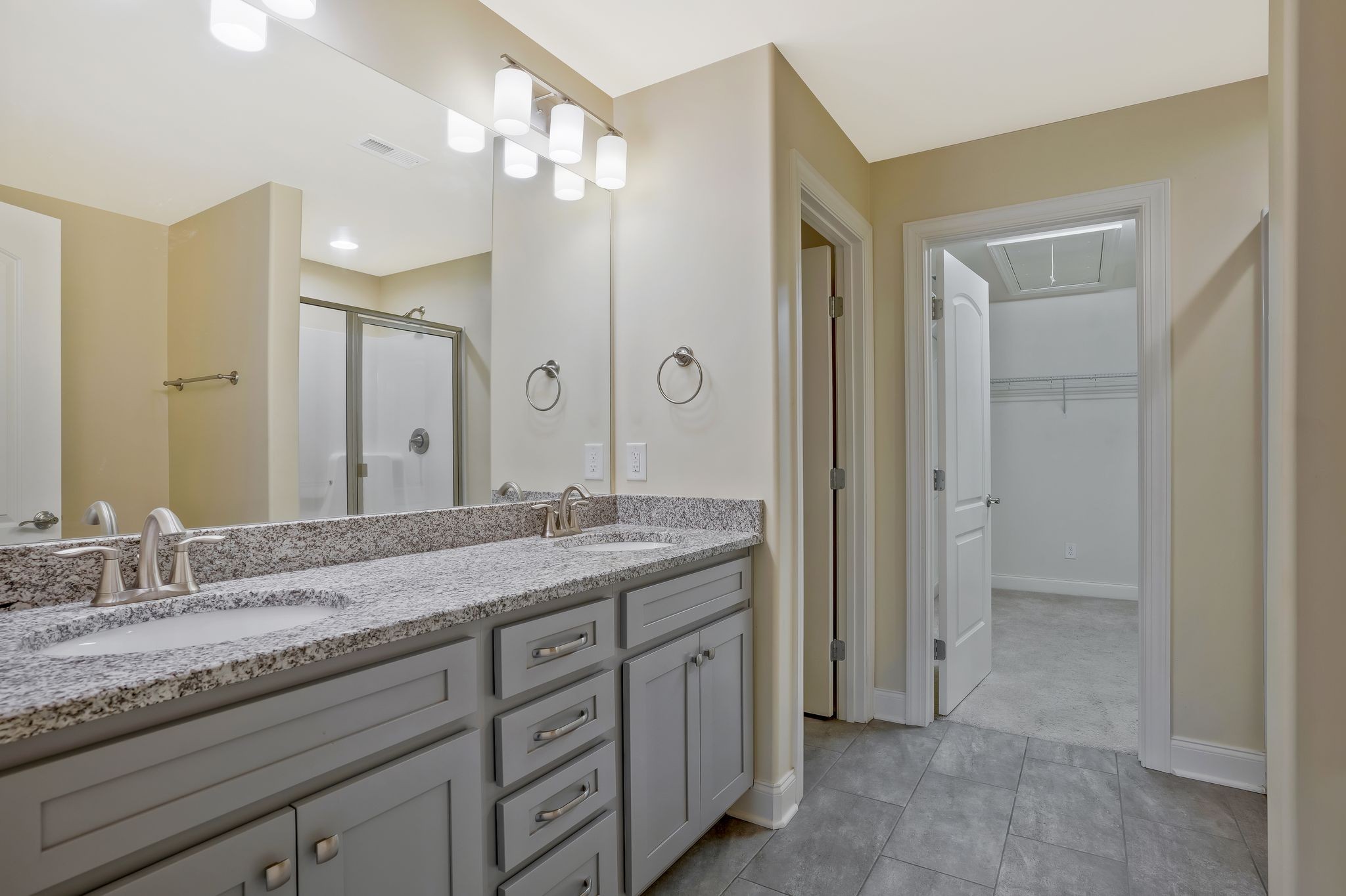 136 Odie Ray St Unit: B