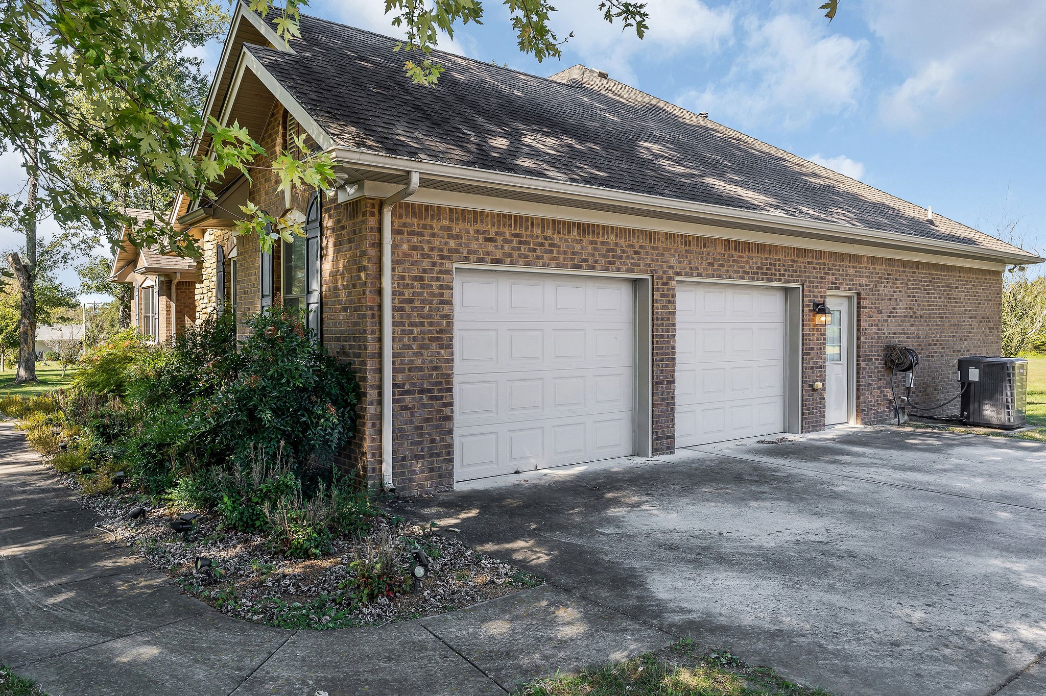 8320 Old Nashville Hwy