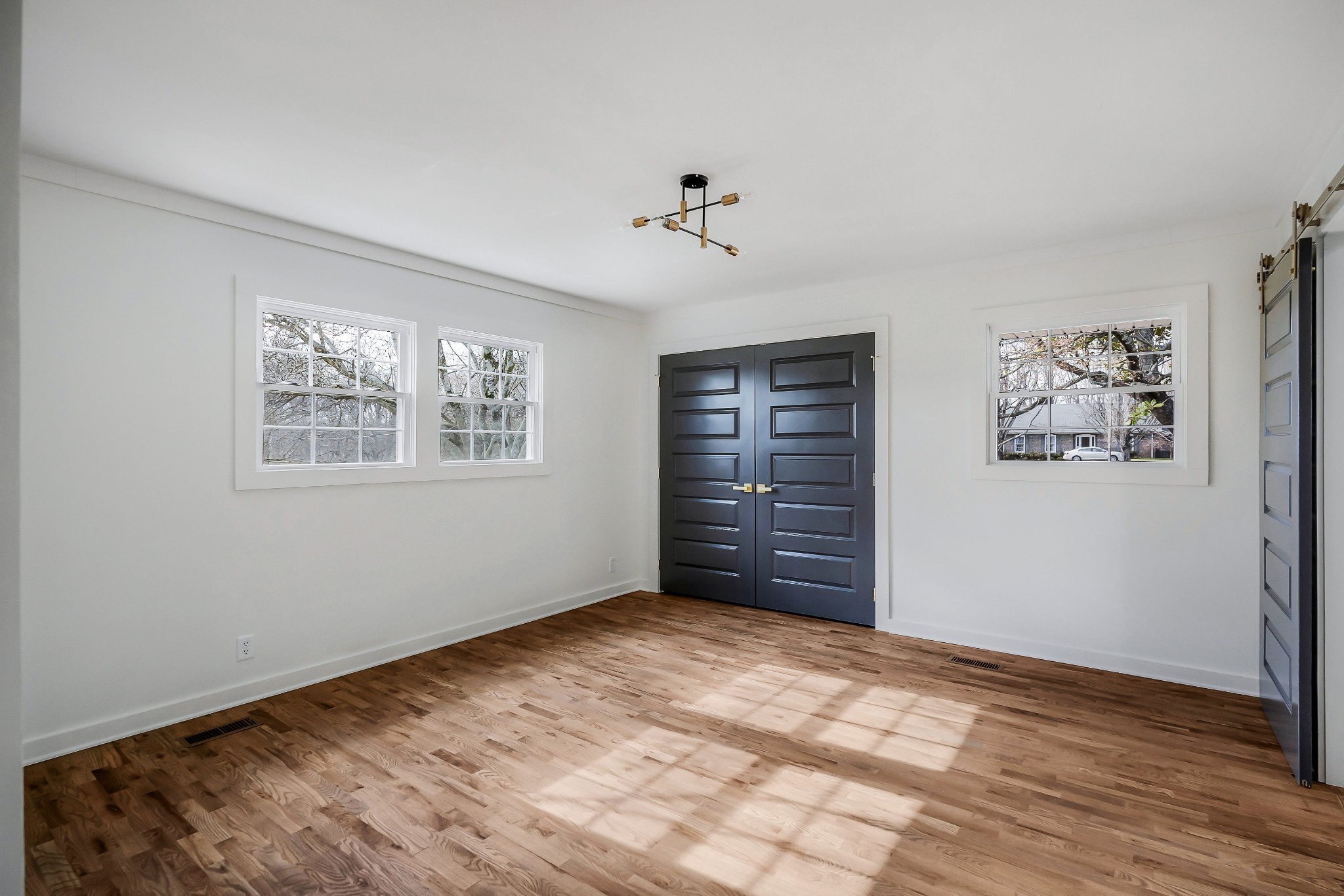 605 Boyd Ave