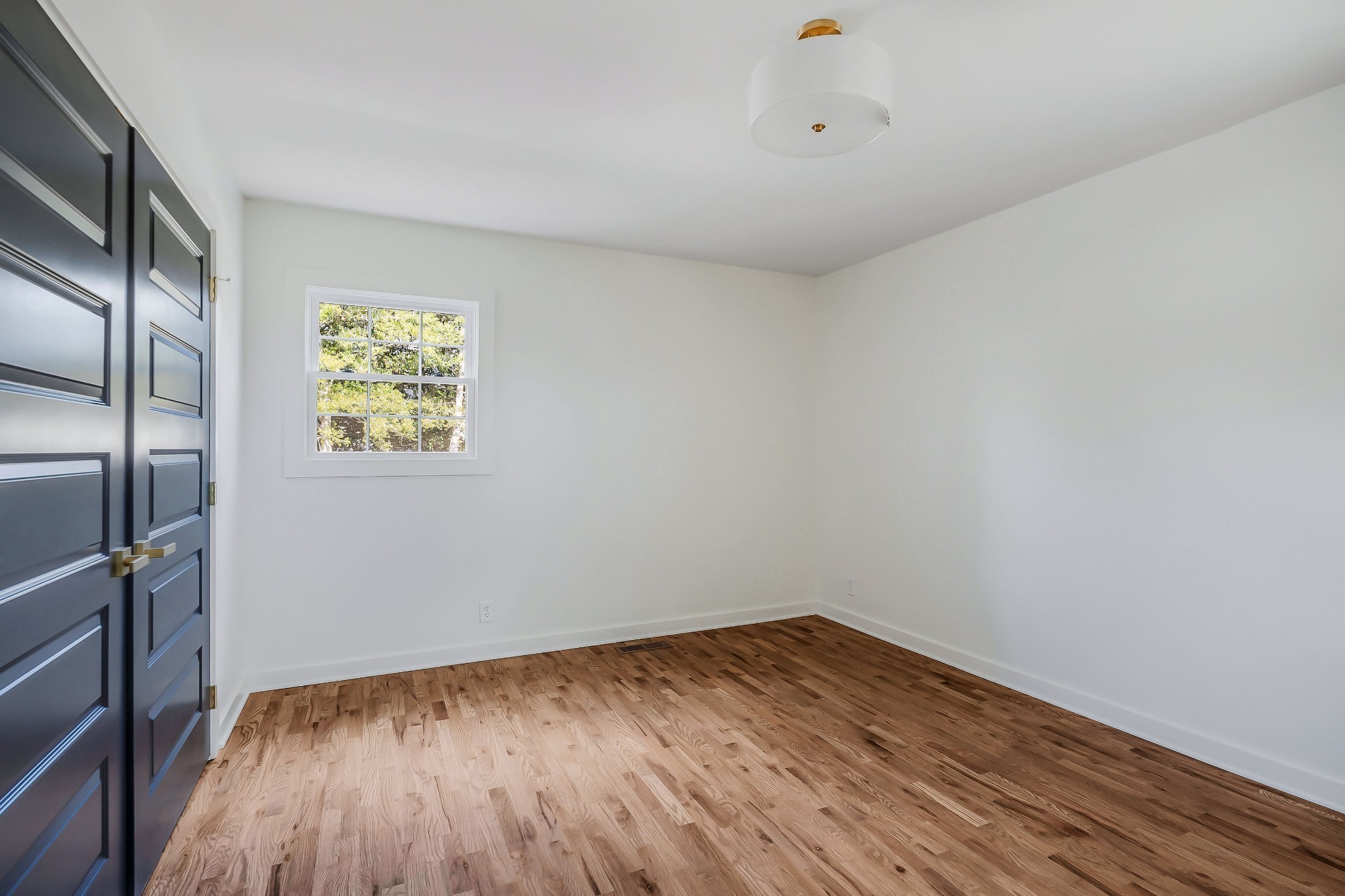 605 Boyd Ave