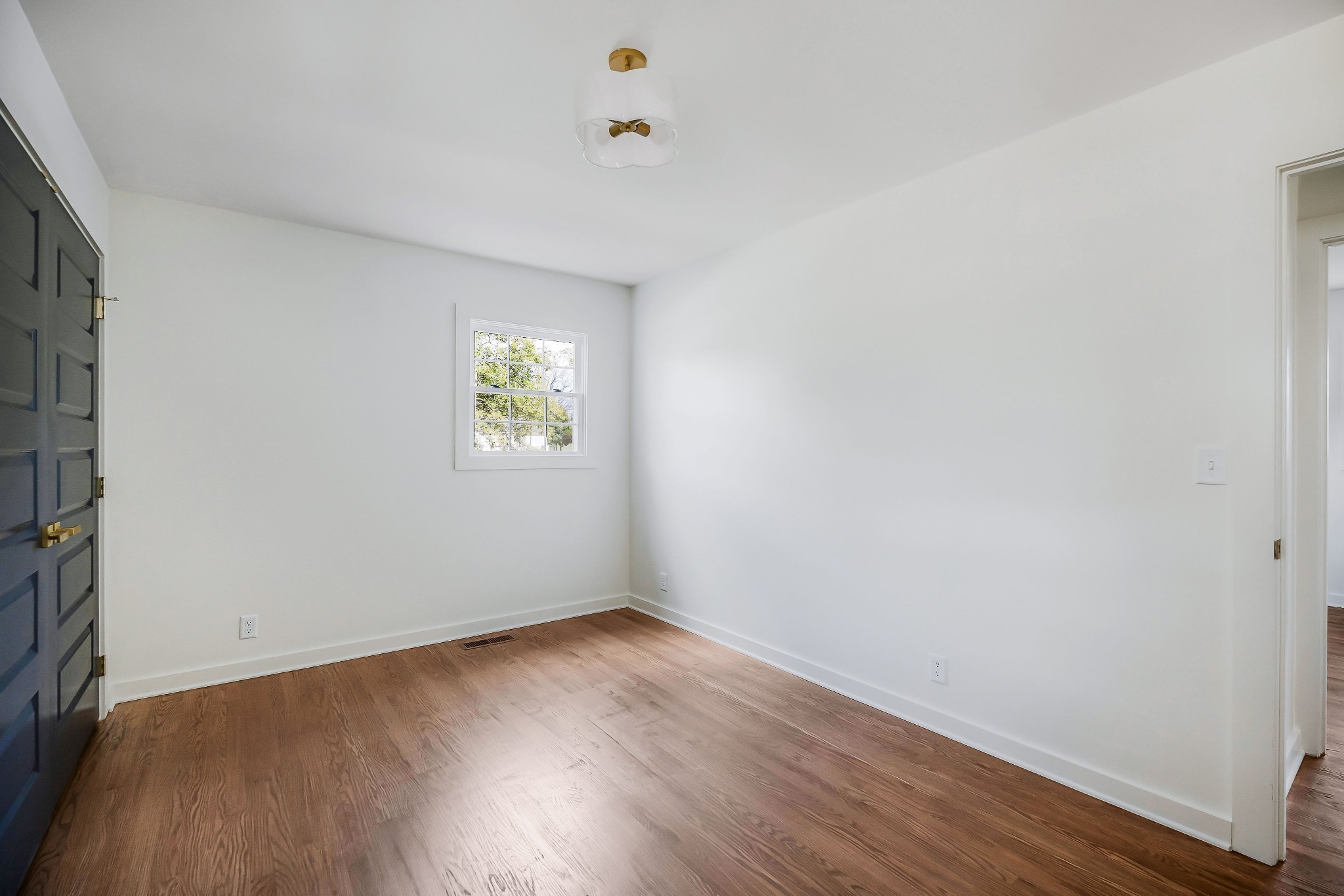 605 Boyd Ave