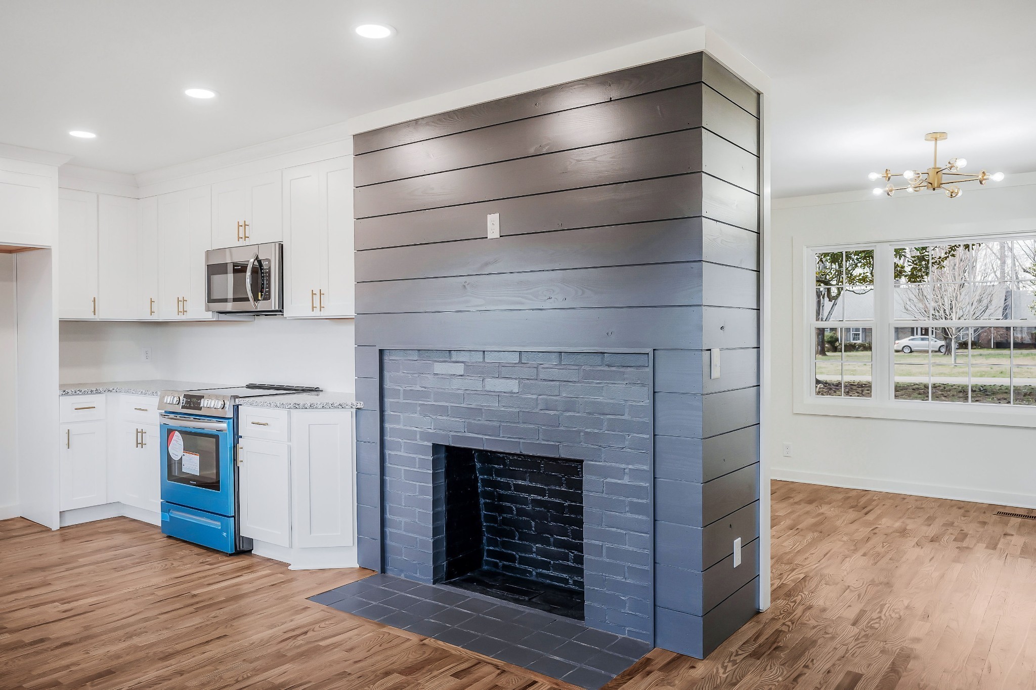 605 Boyd Ave