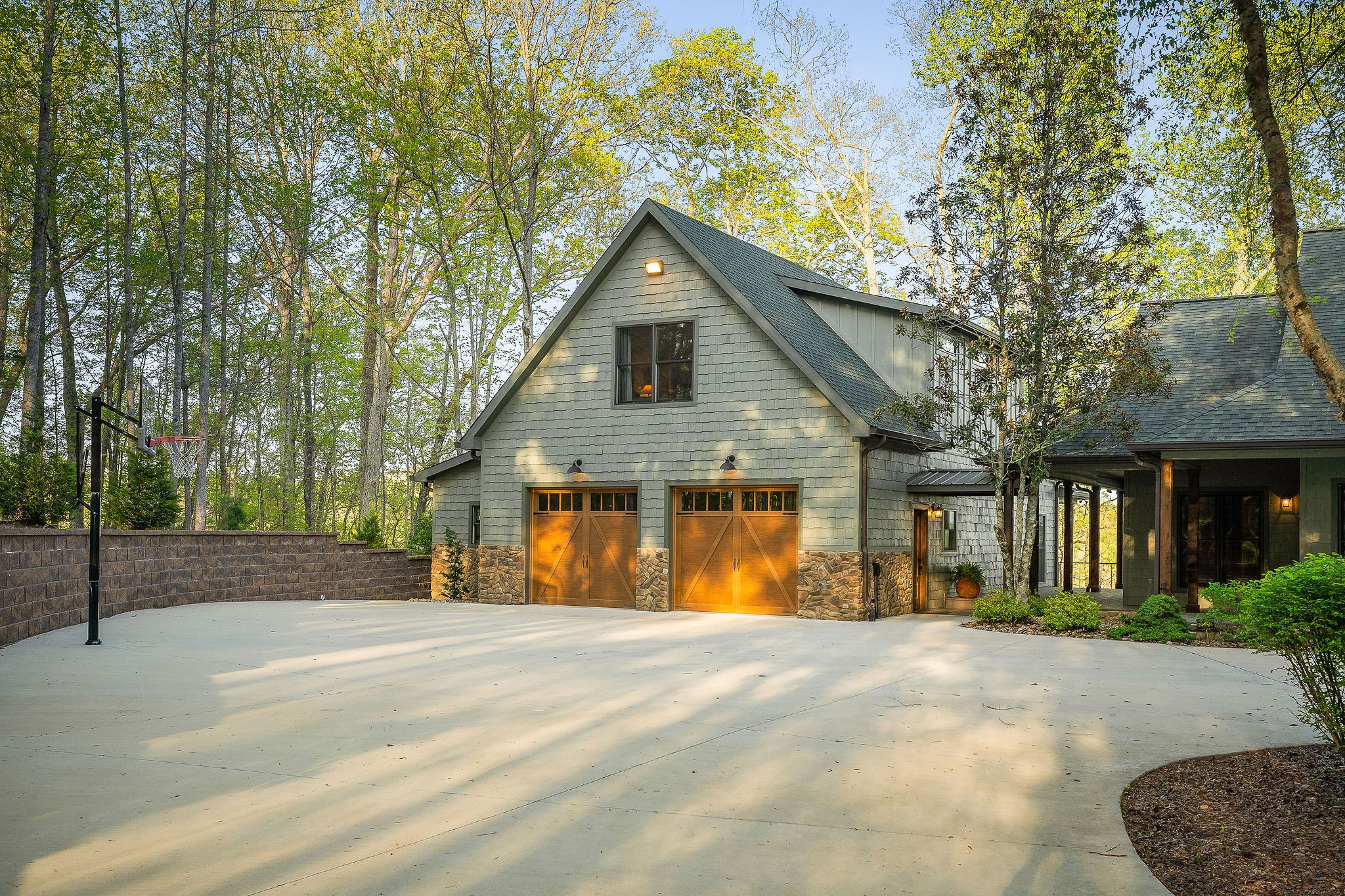 685 Young Green Rd
