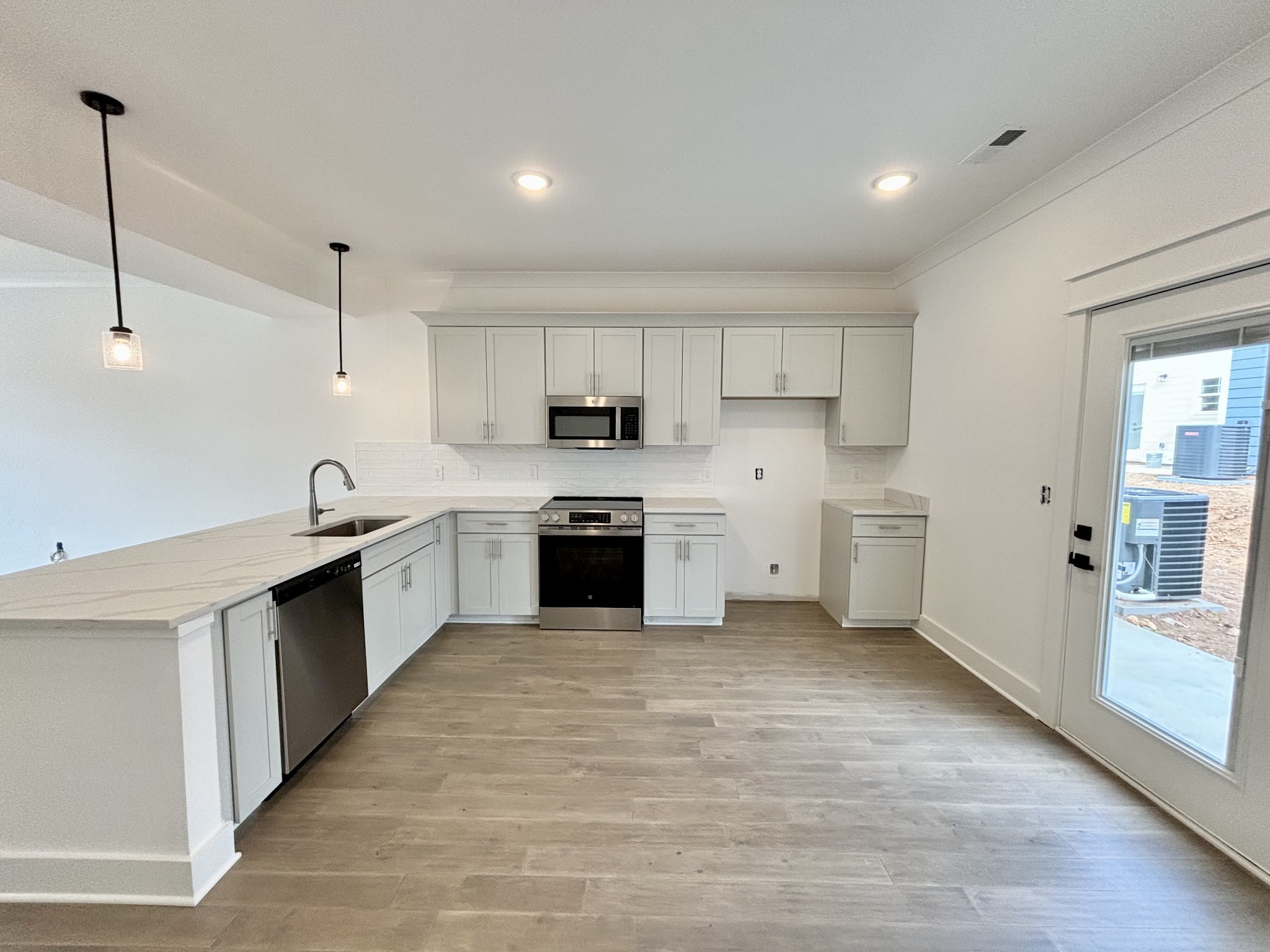 211 South High St Unit: 23