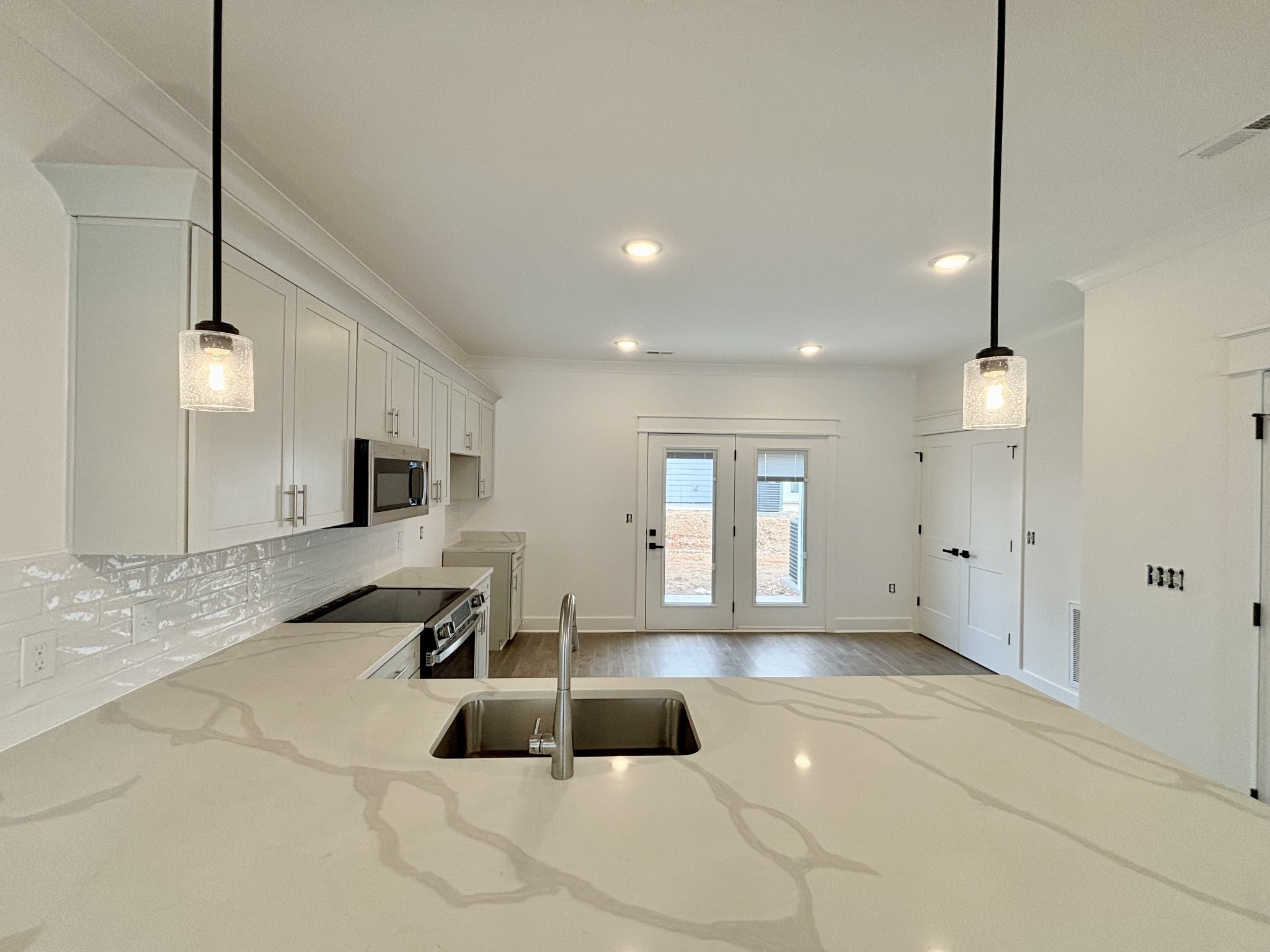 211 South High St Unit: 23