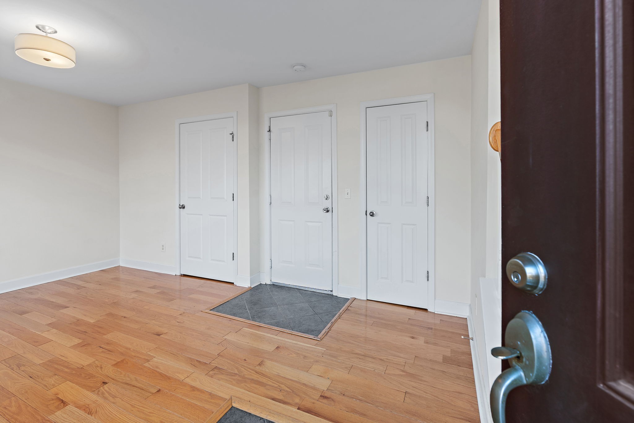 8644 Gauphin Pl