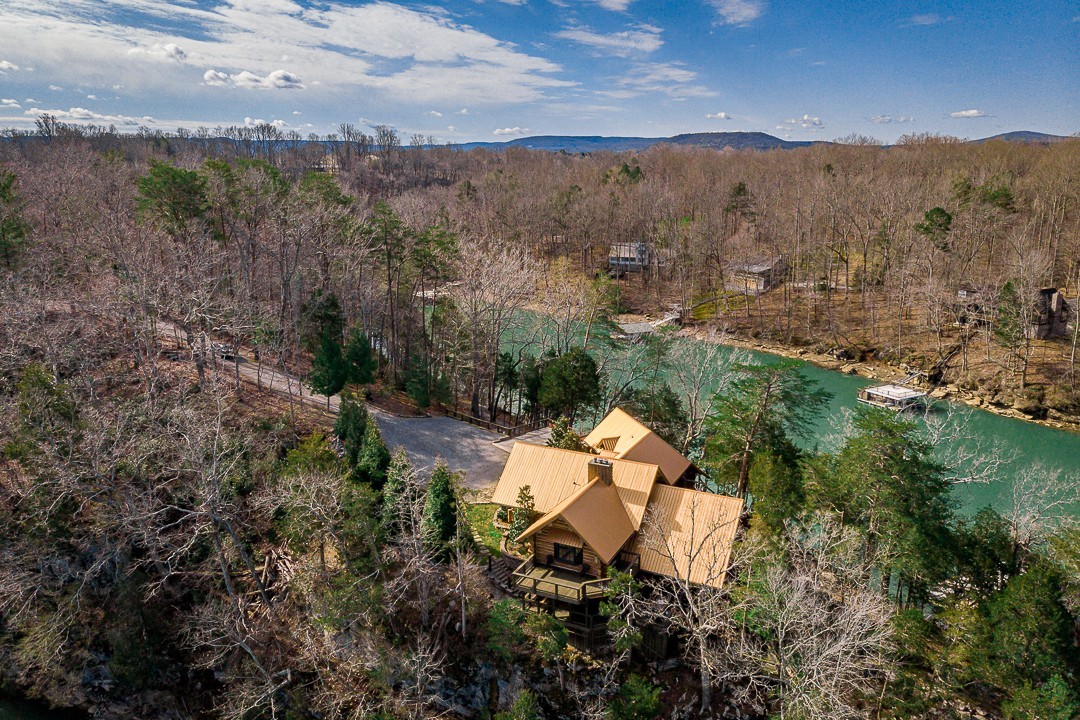 562 Rocky Ridge Rd E