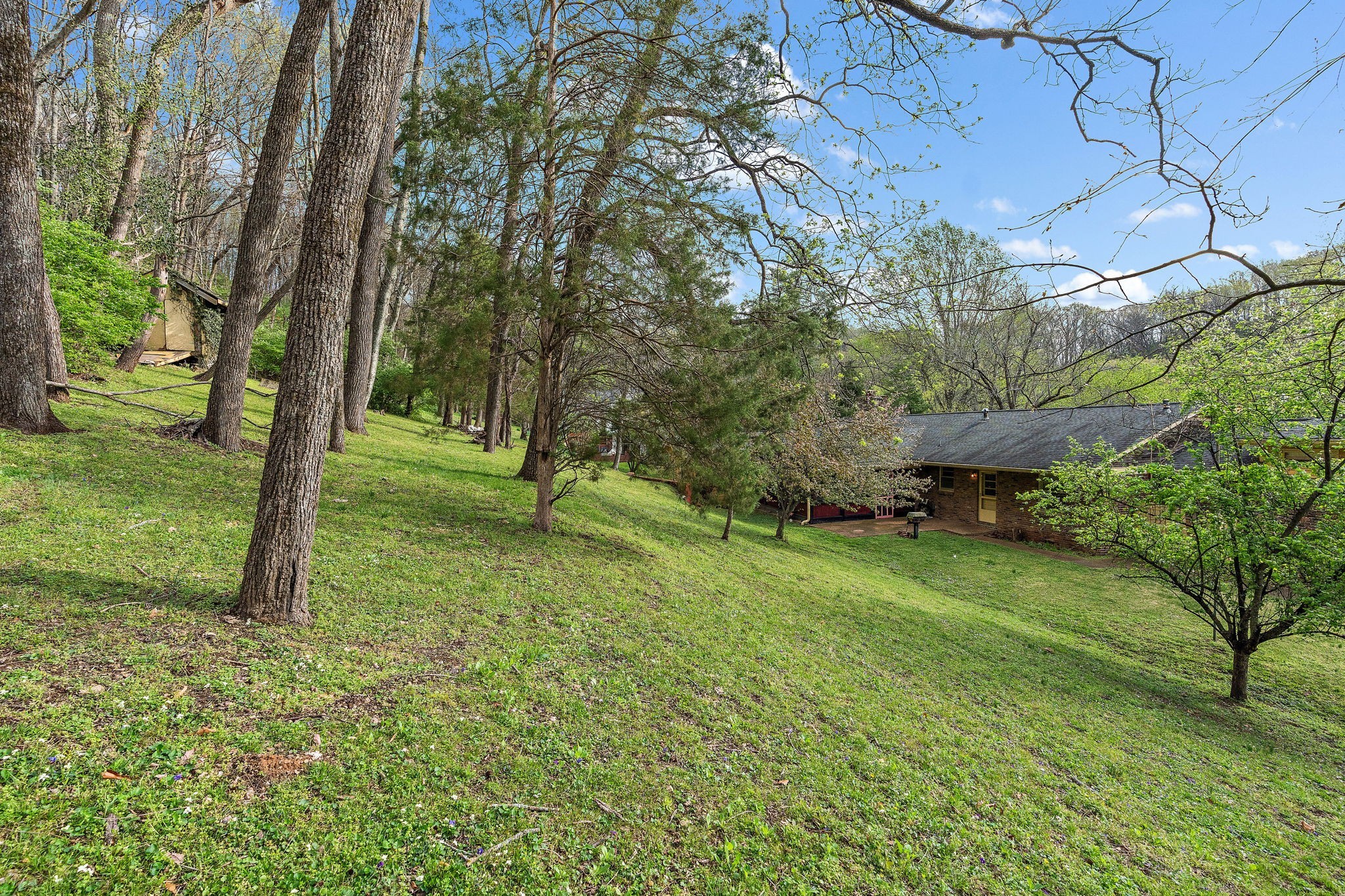 6121 Chickering Ct
