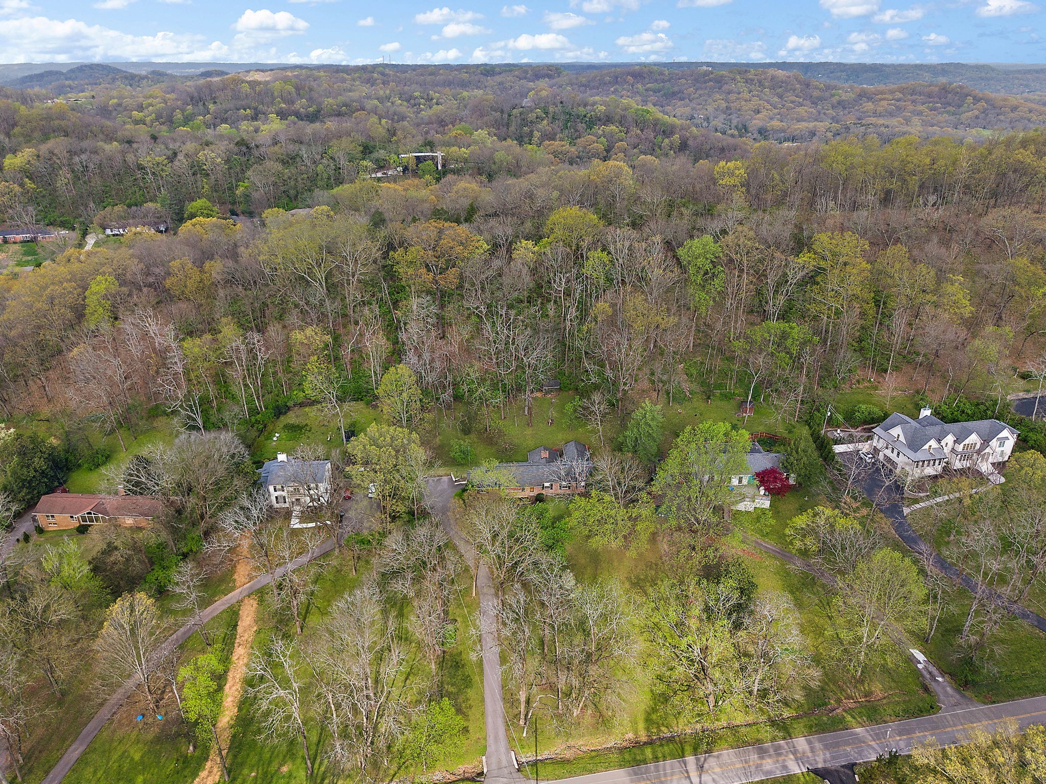 6121 Chickering Ct