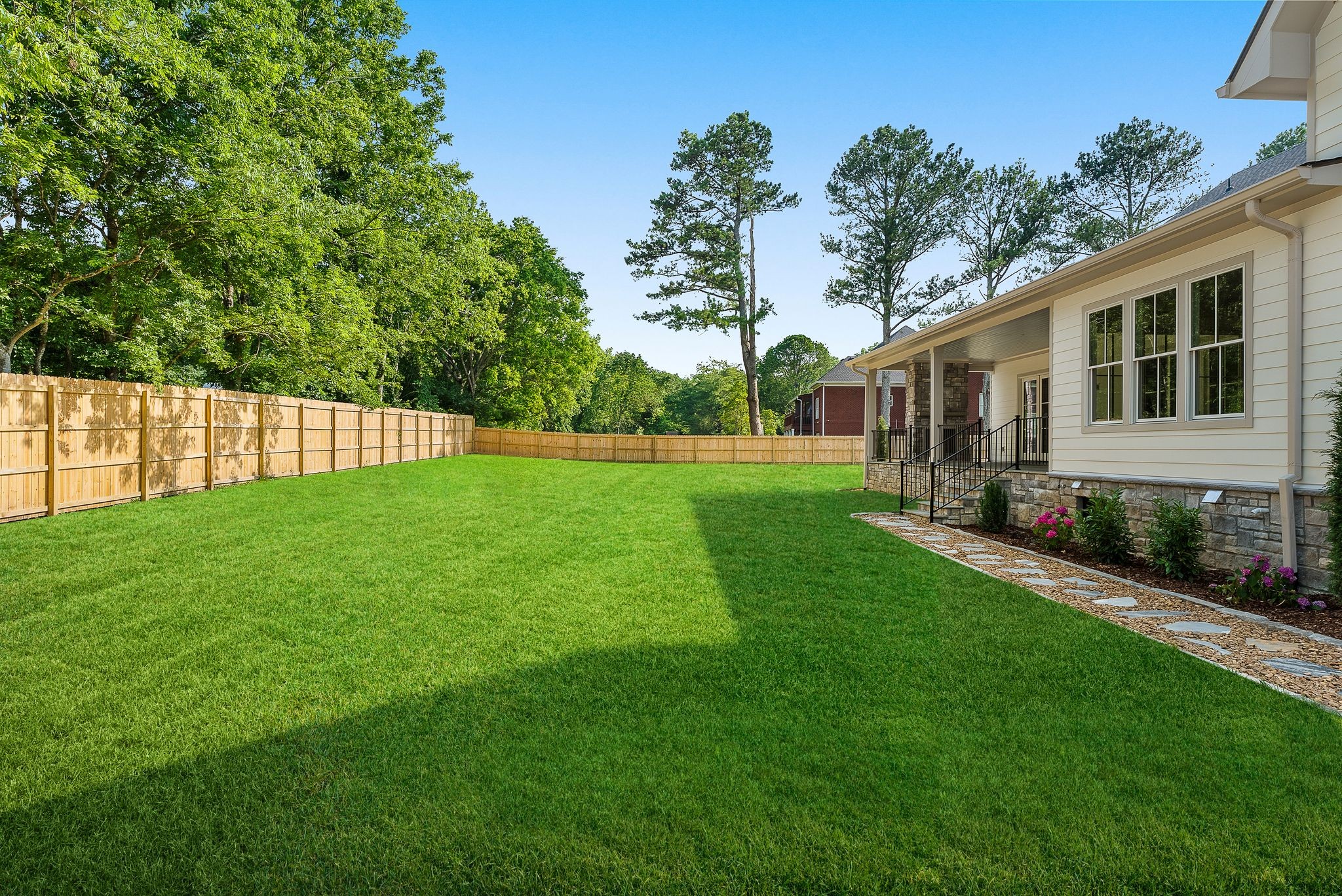 6571 Brownlee Dr