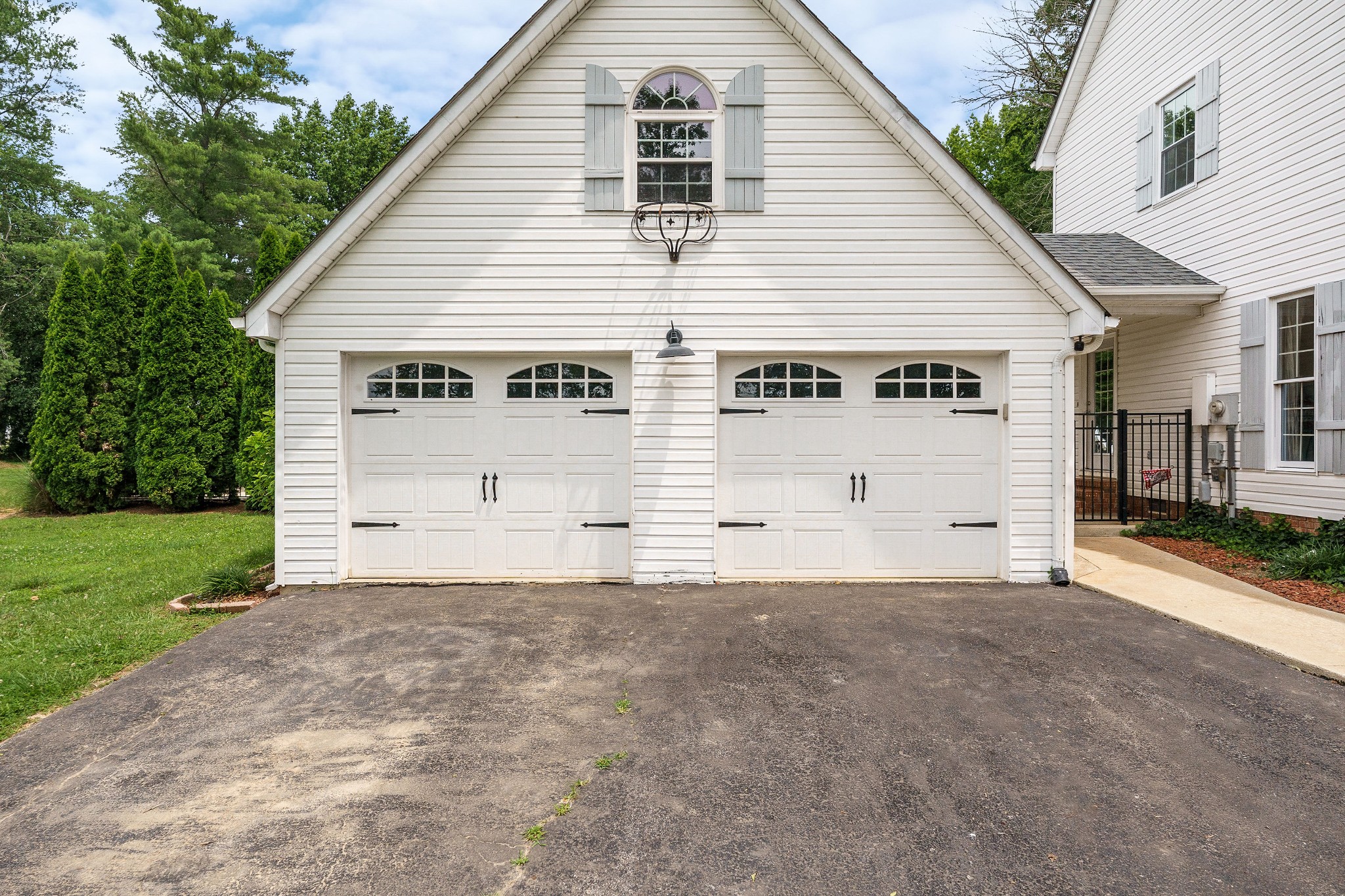 135 Villa Dr