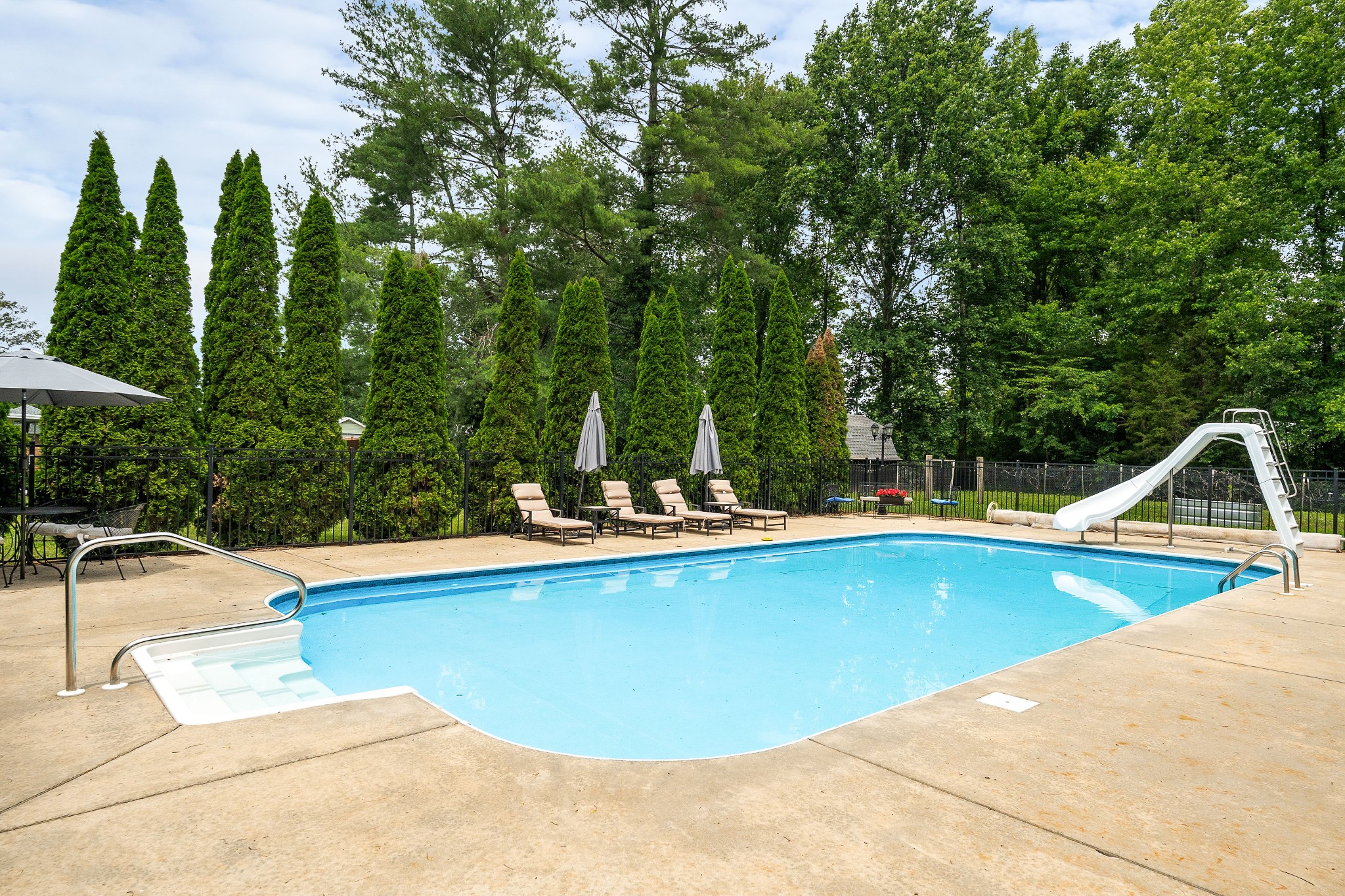 135 Villa Dr