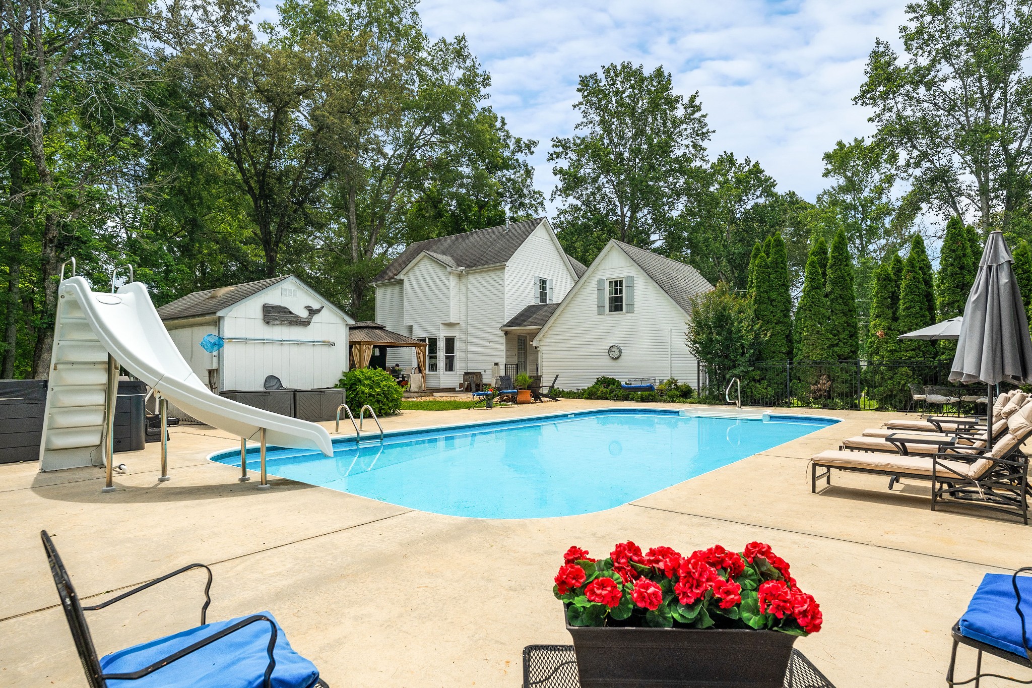135 Villa Dr