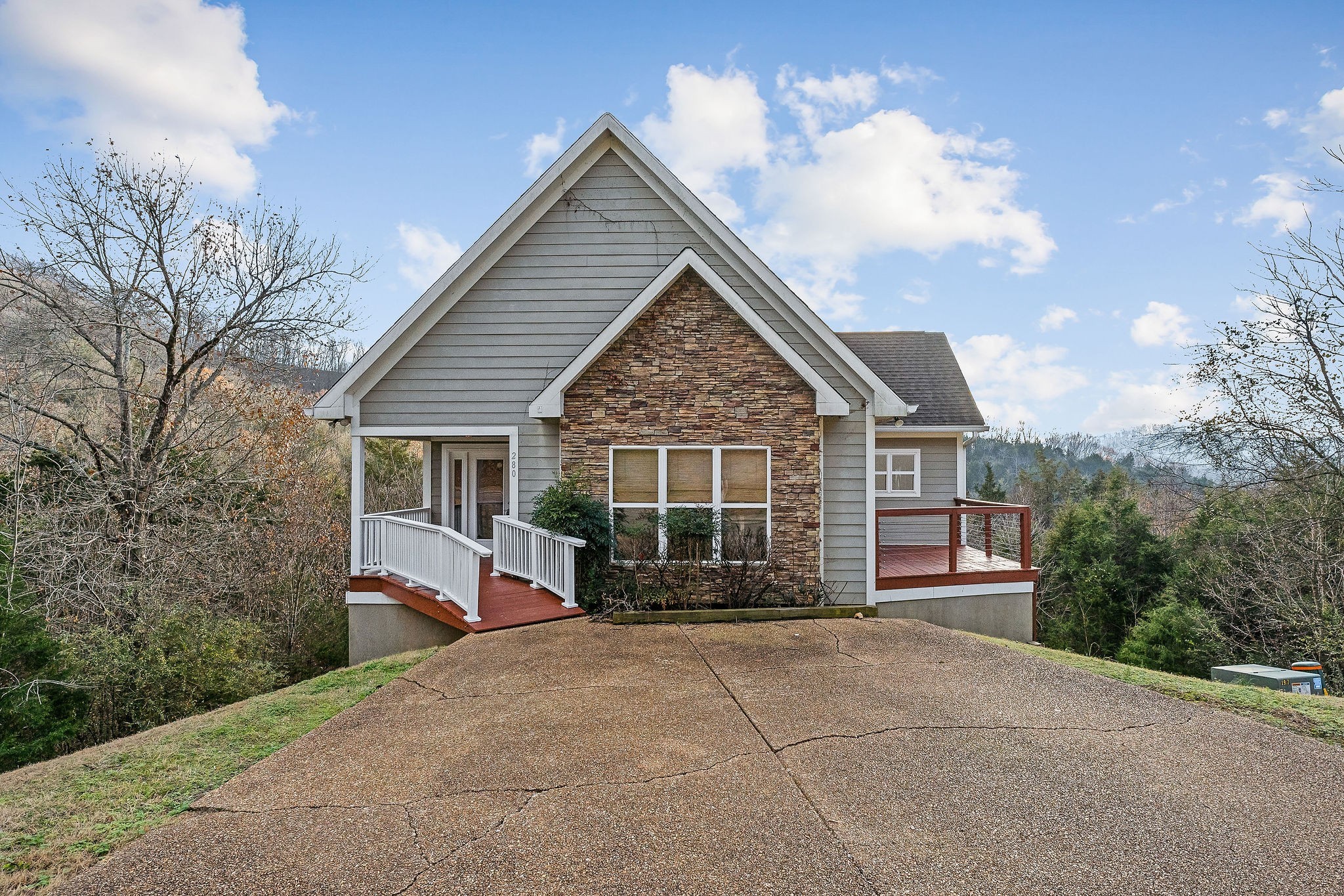 280 Sandgate Dr