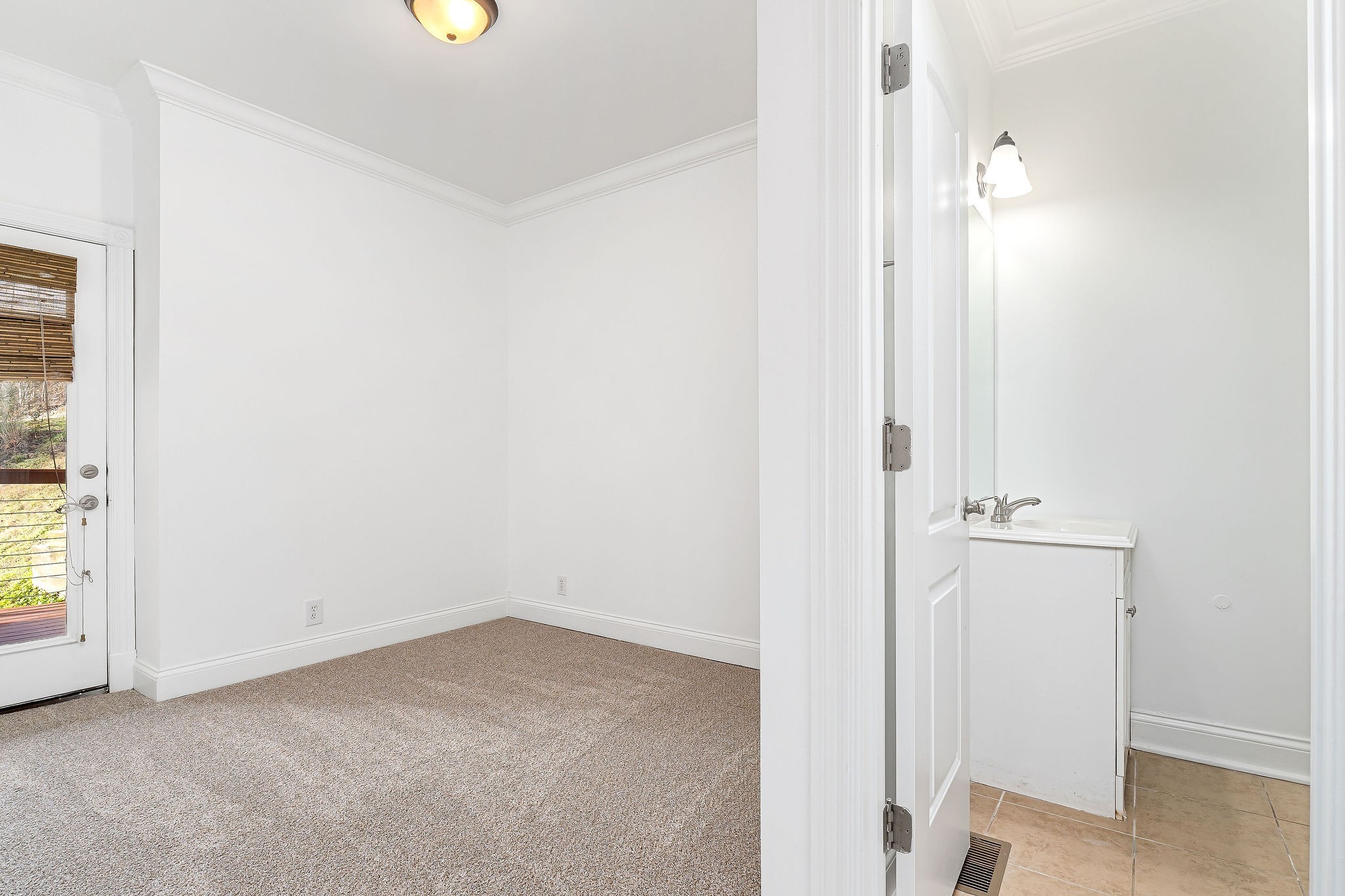 280 Sandgate Dr