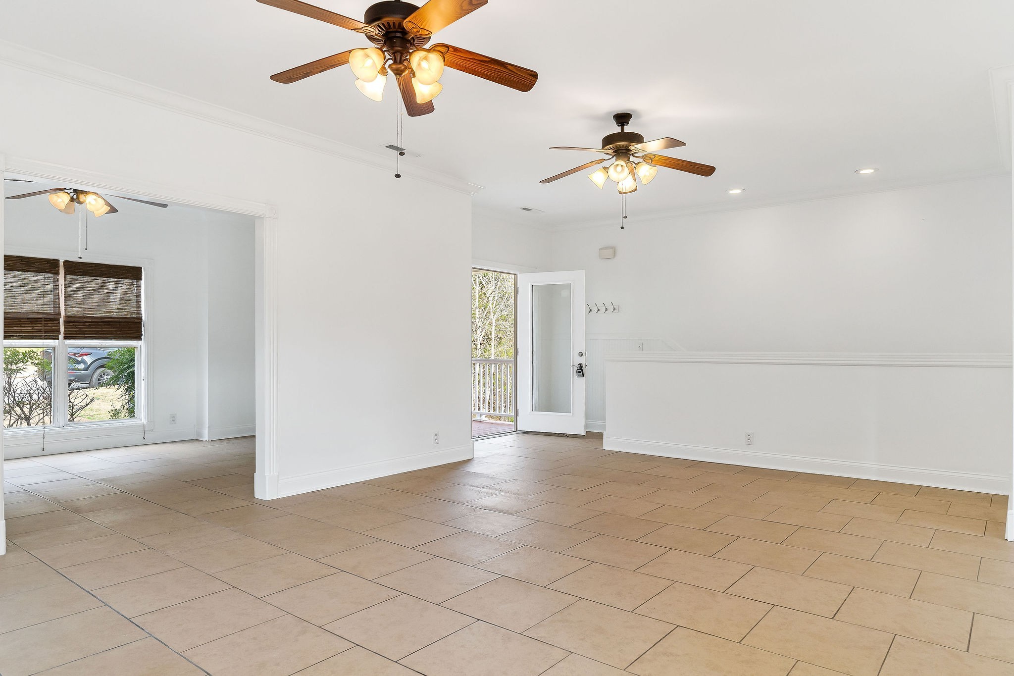 280 Sandgate Dr