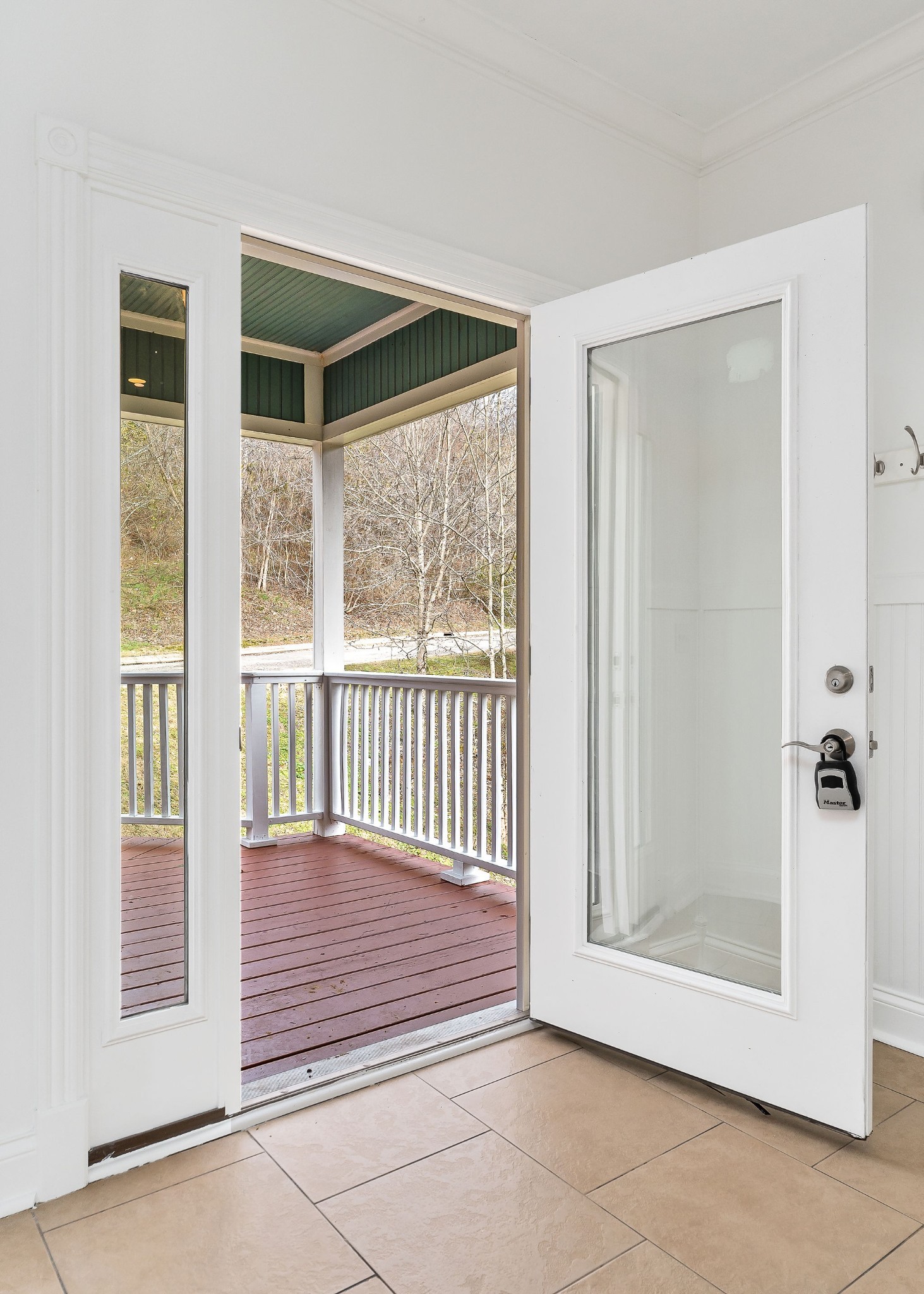 280 Sandgate Dr