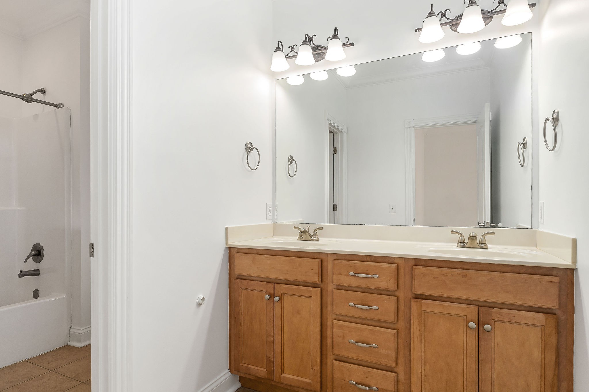 280 Sandgate Dr