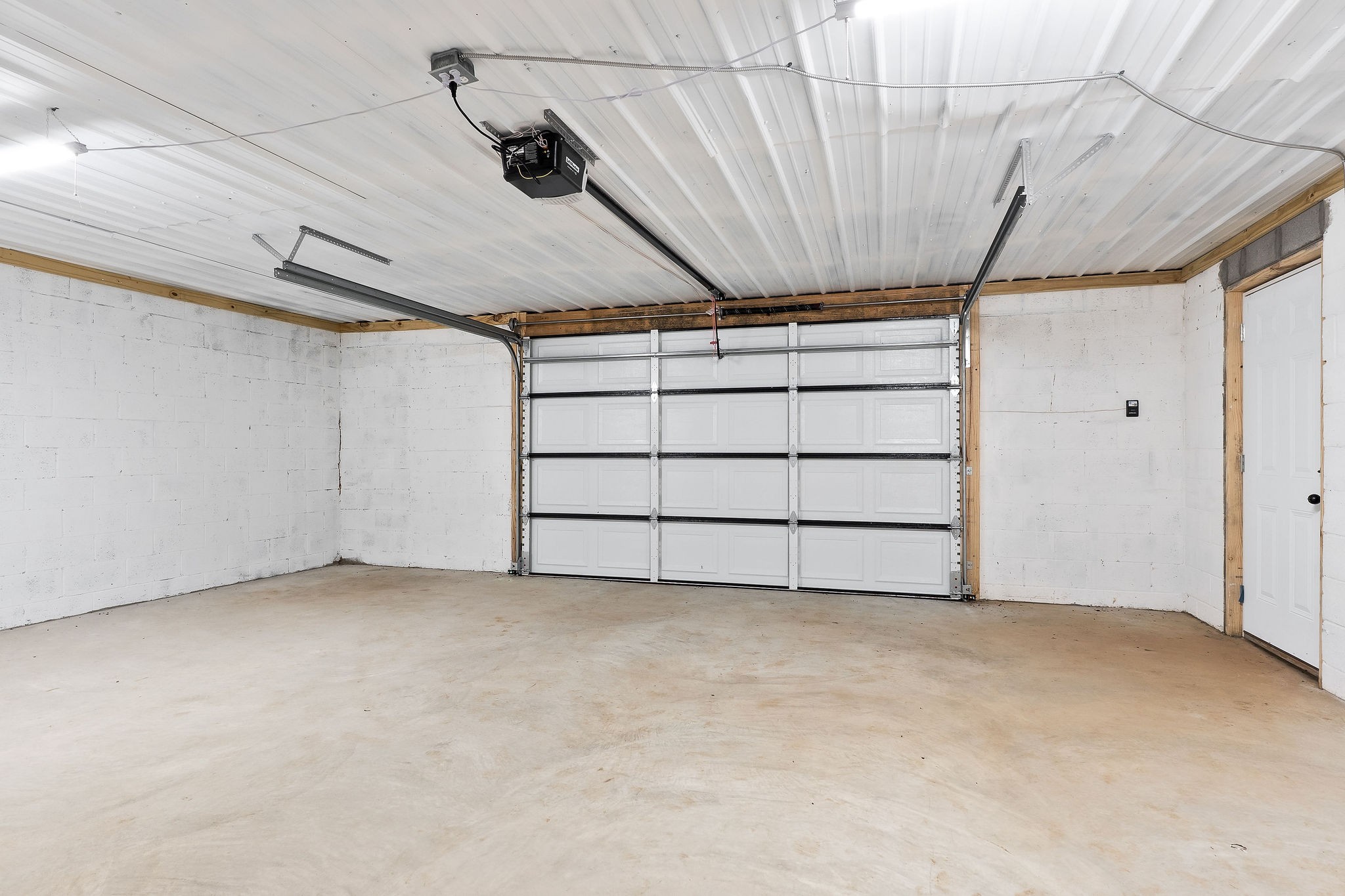 136 E School Dr