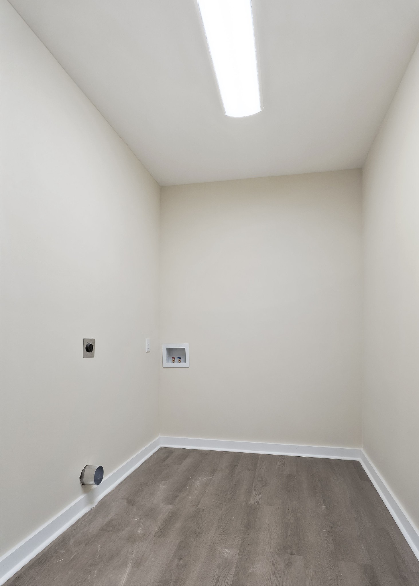 136 E School Dr