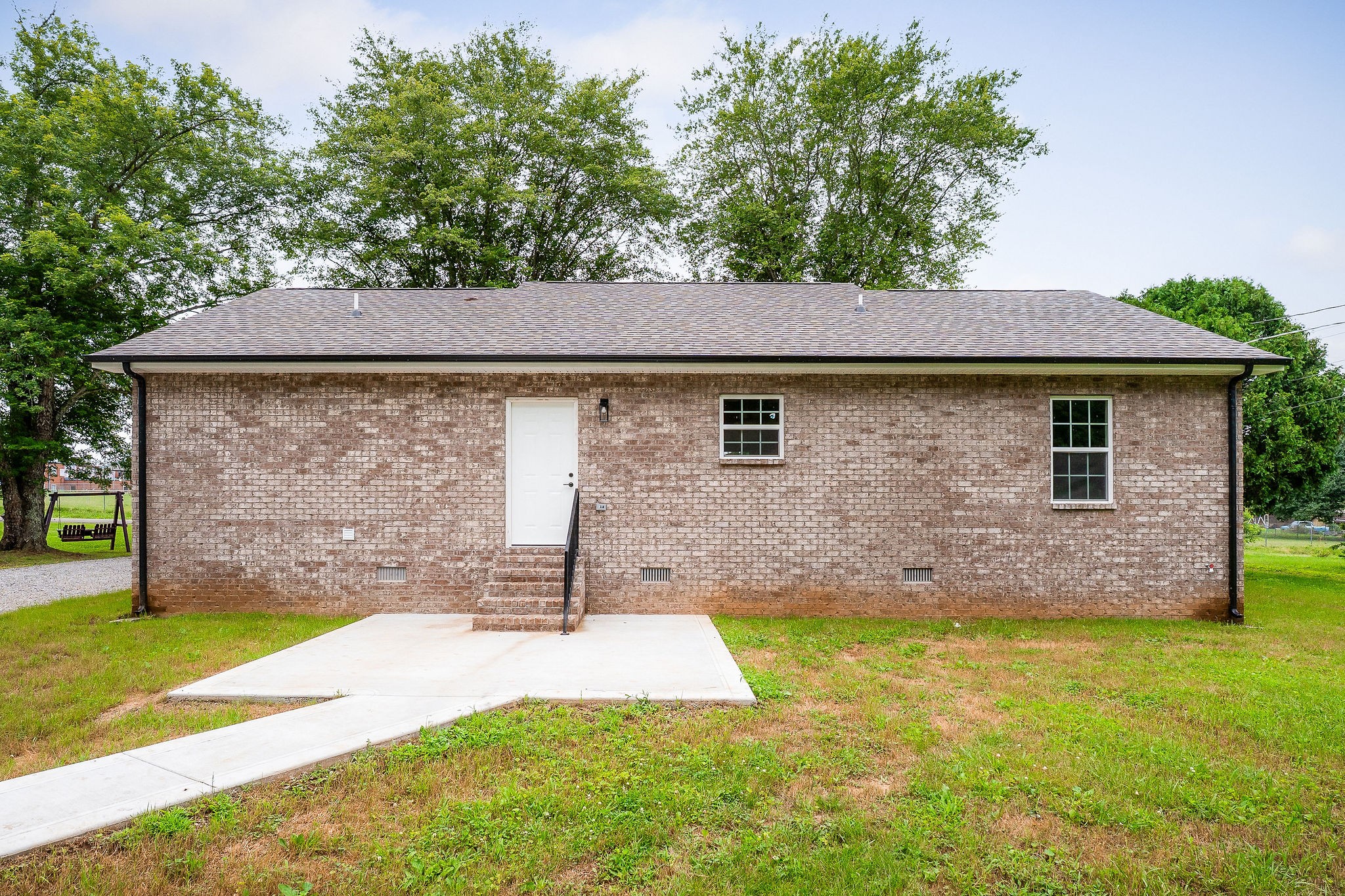 136 E School Dr