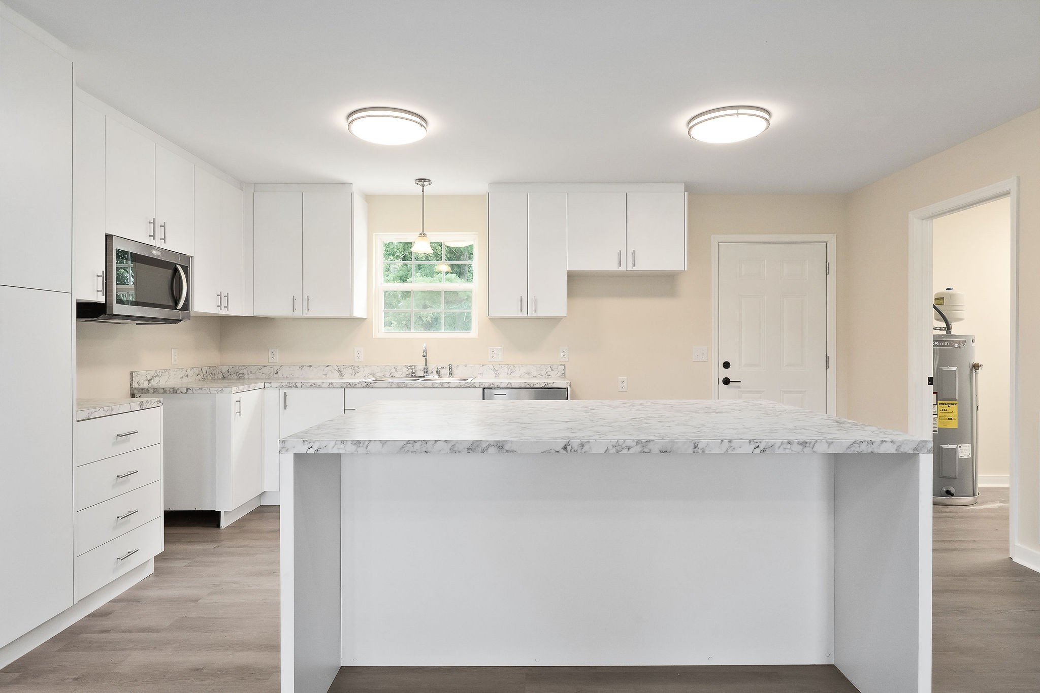136 E School Dr