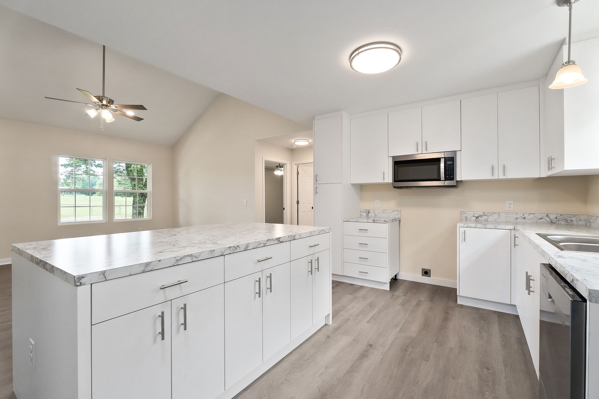 136 E School Dr