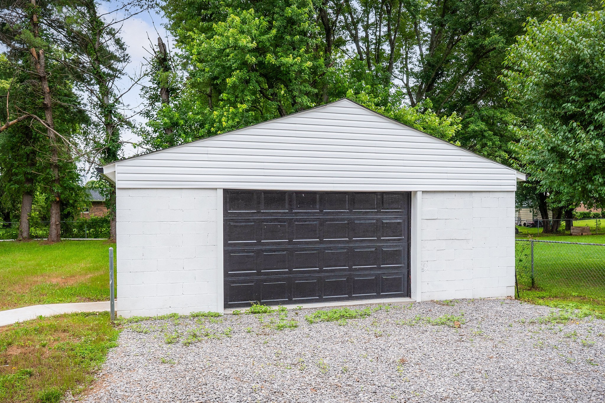 136 E School Dr