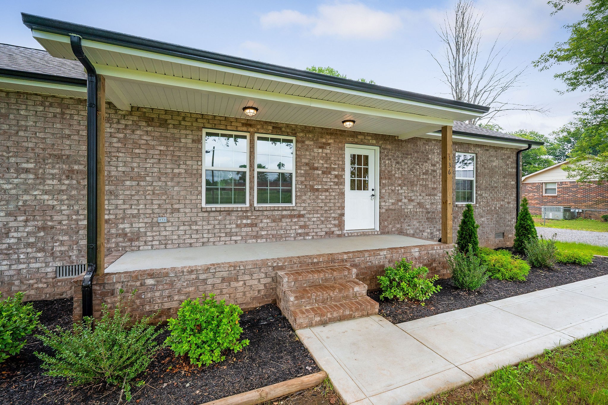 136 E School Dr