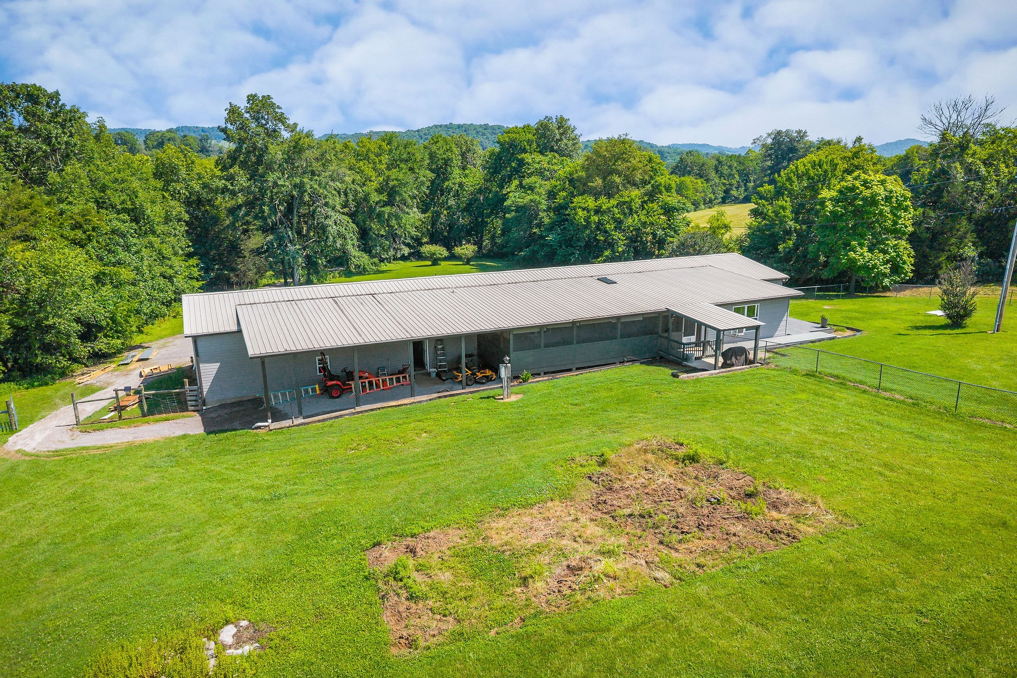 127 Grant Rd