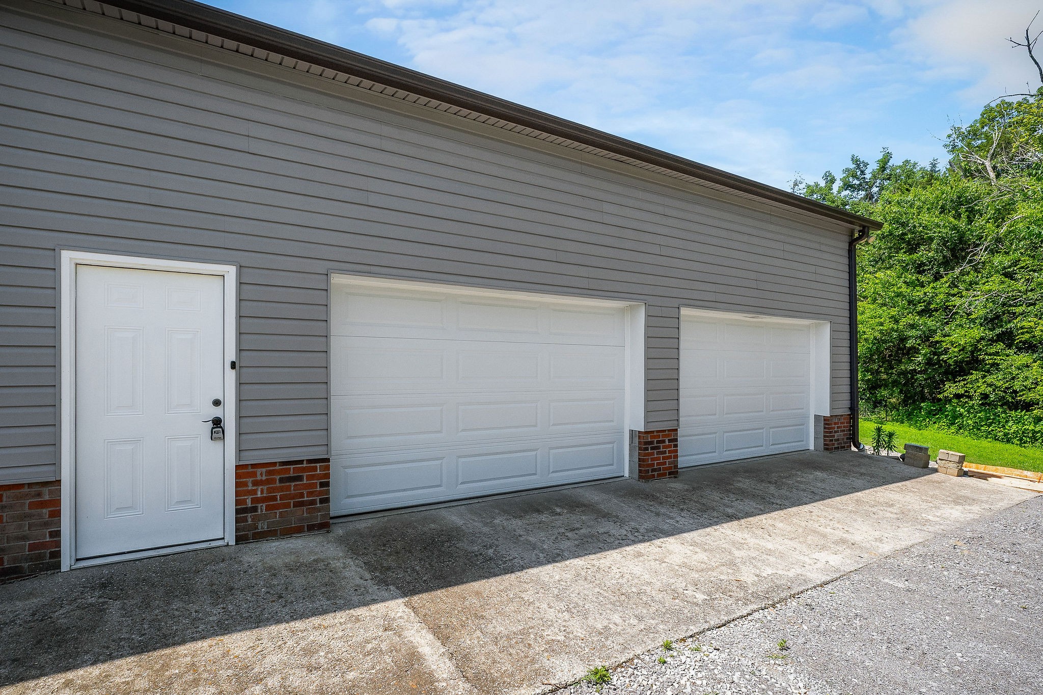 127 Grant Rd
