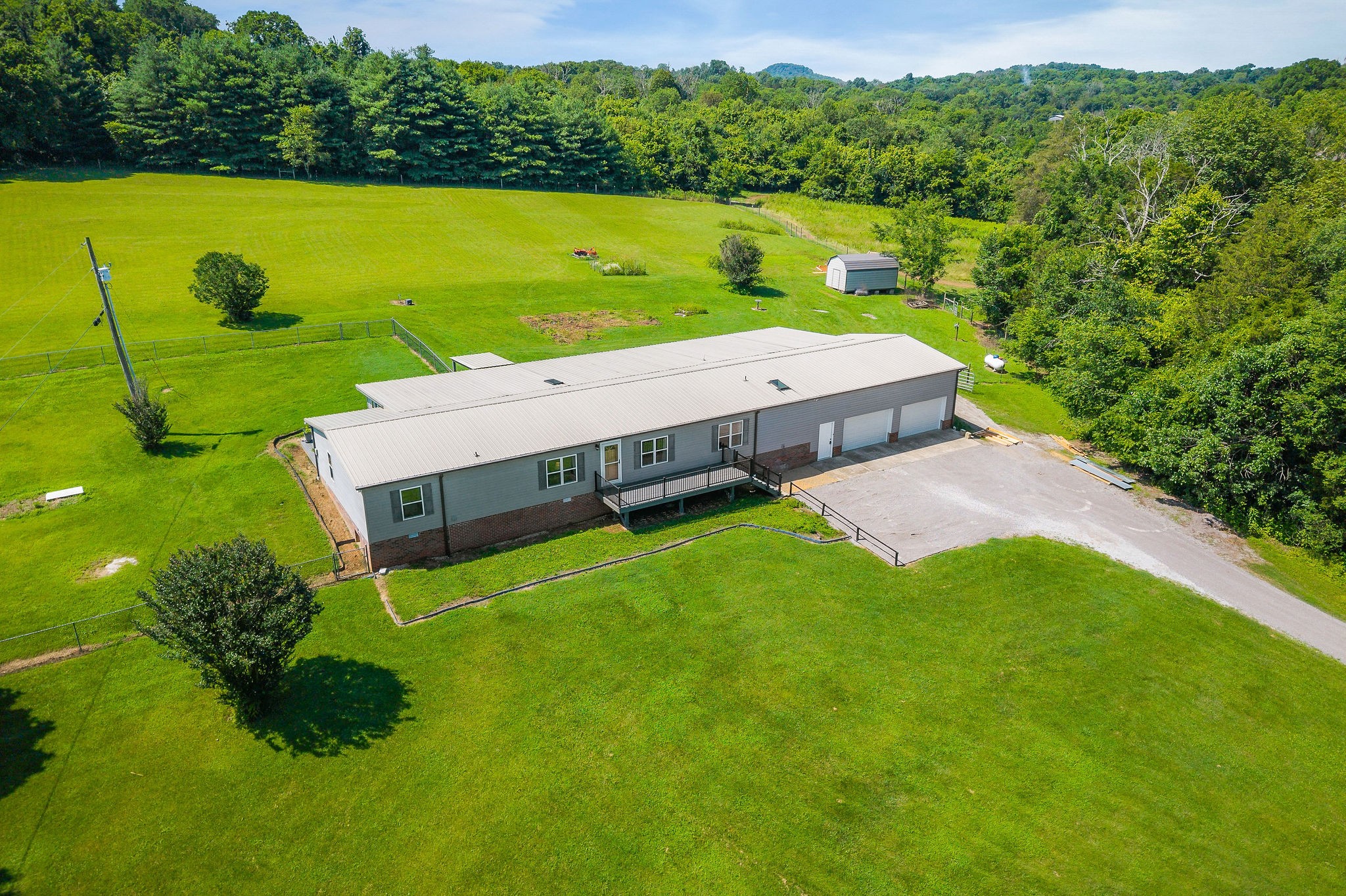 127 Grant Rd