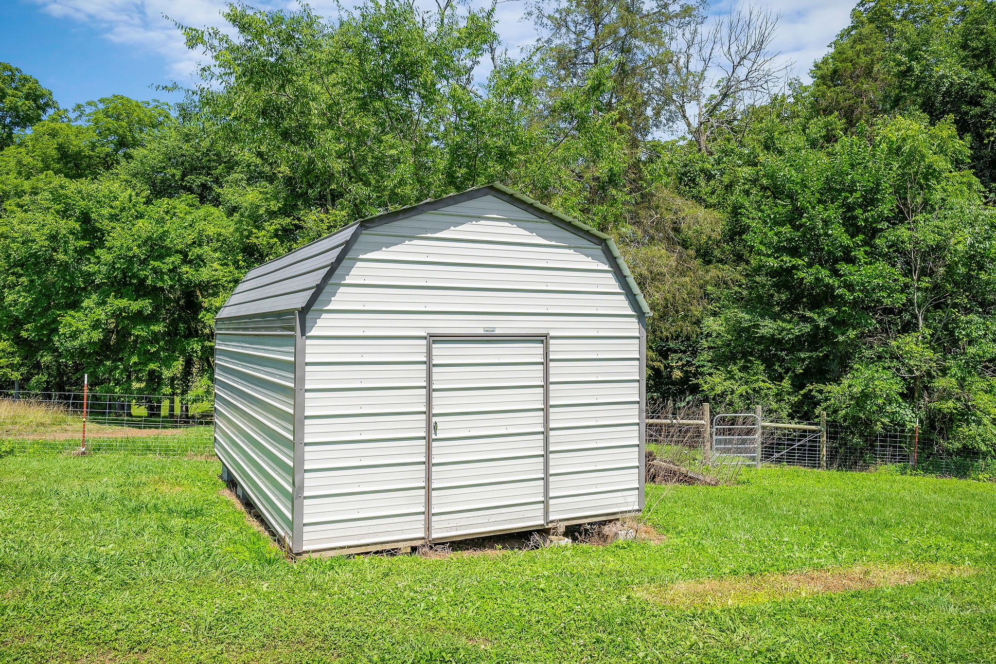 127 Grant Rd