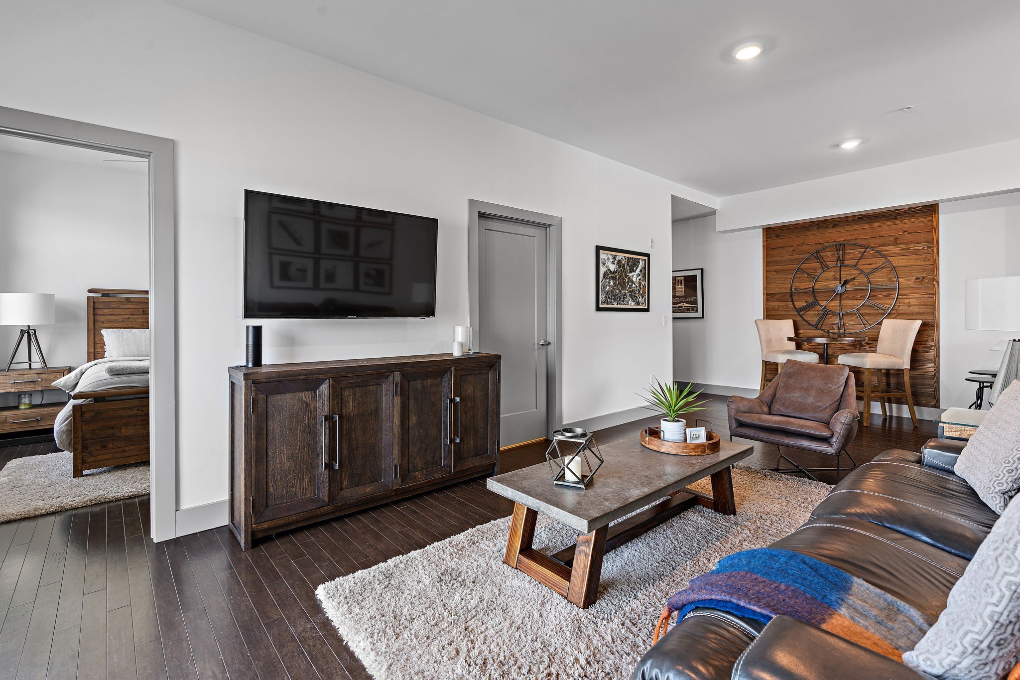 2407 8th Ave, S Unit: 402