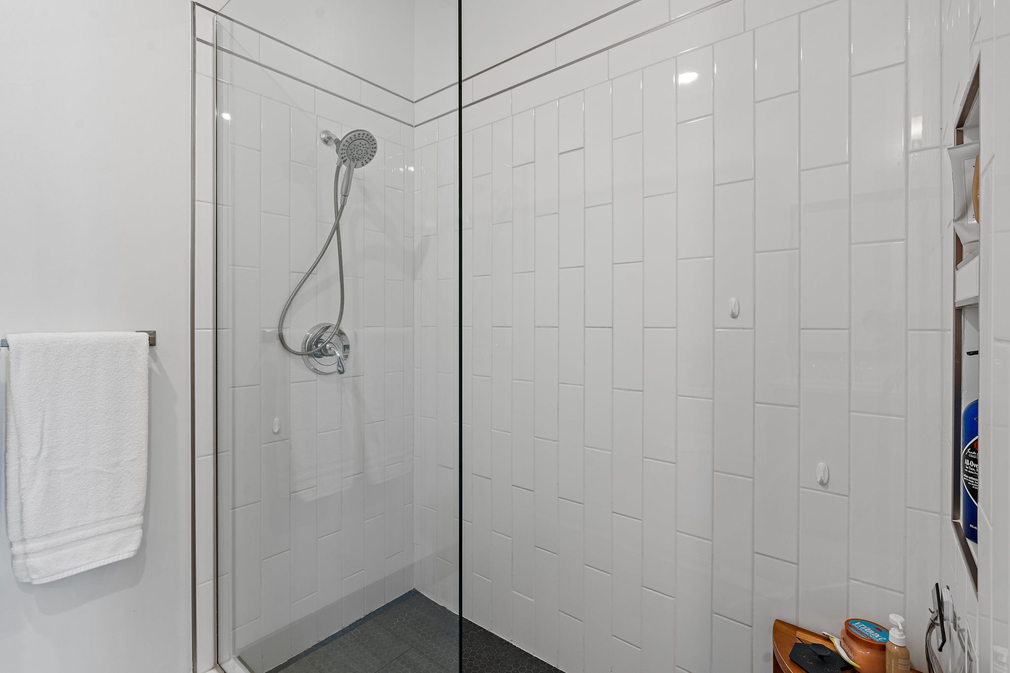 2407 8th Ave, S Unit: 402