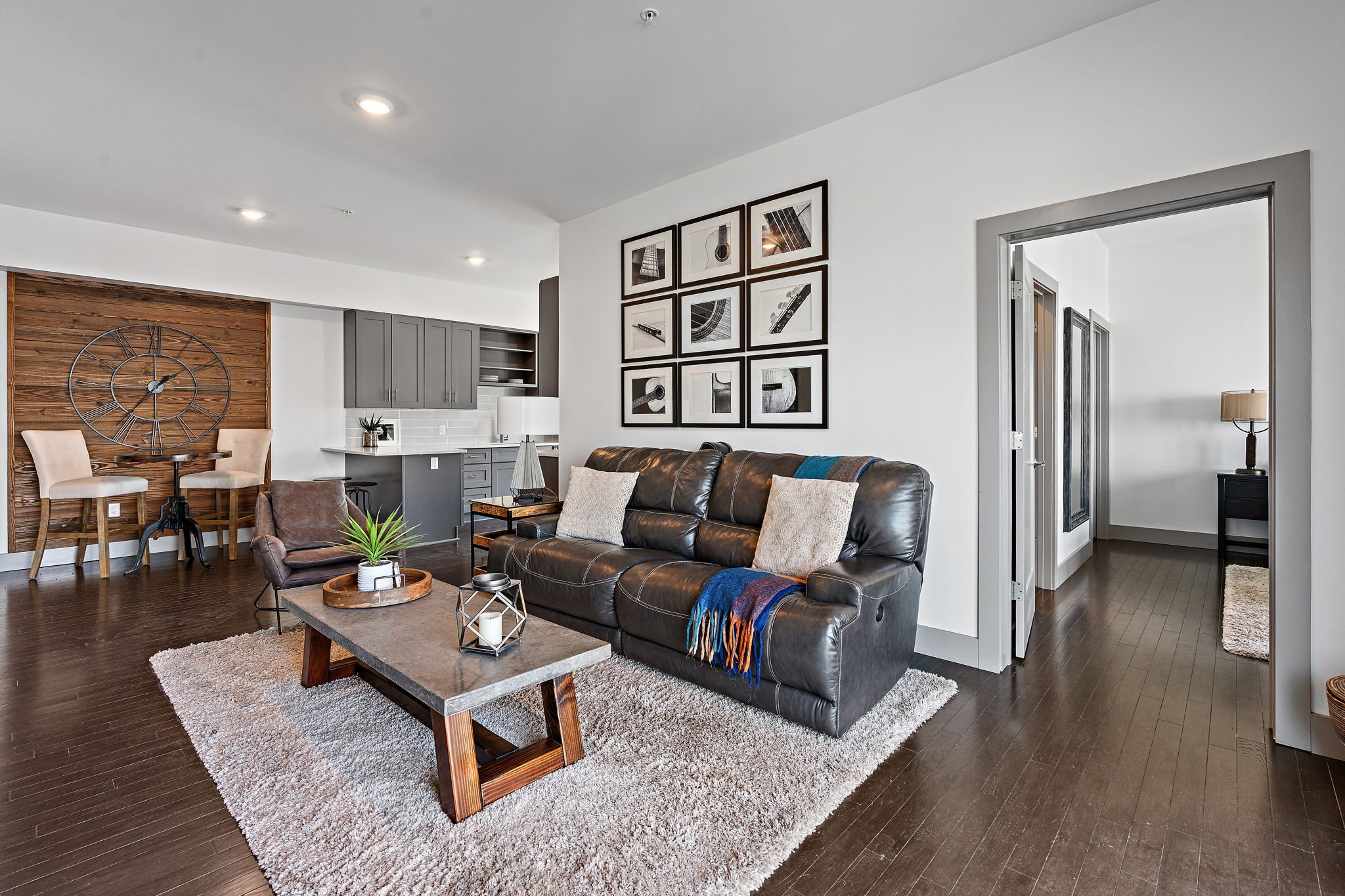 2407 8th Ave, S Unit: 402