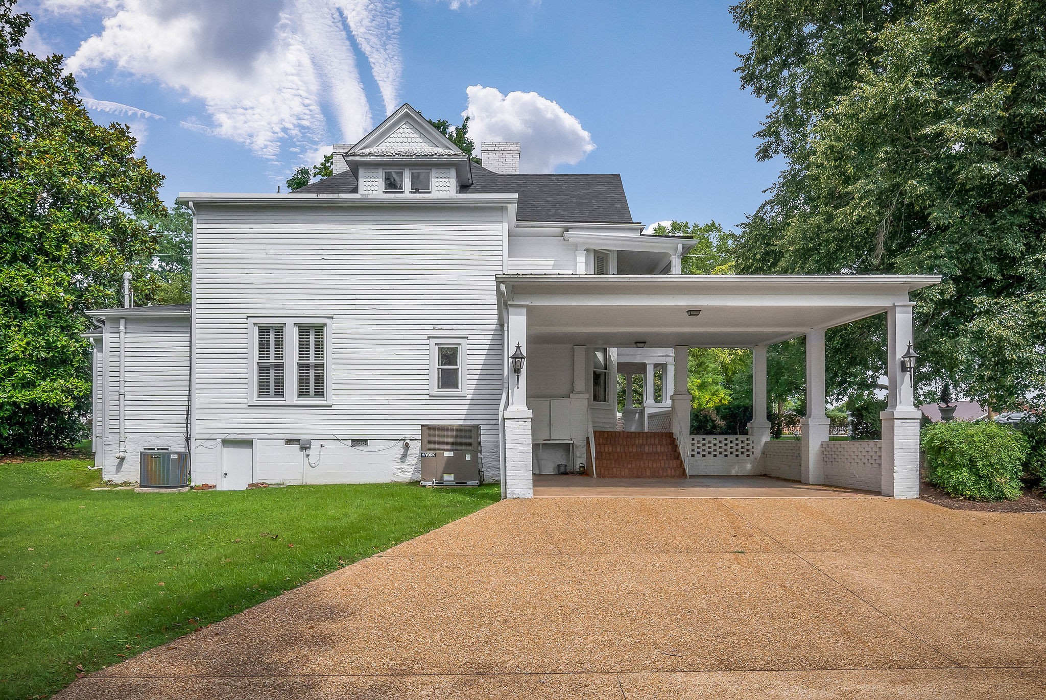 105 N Church St, N