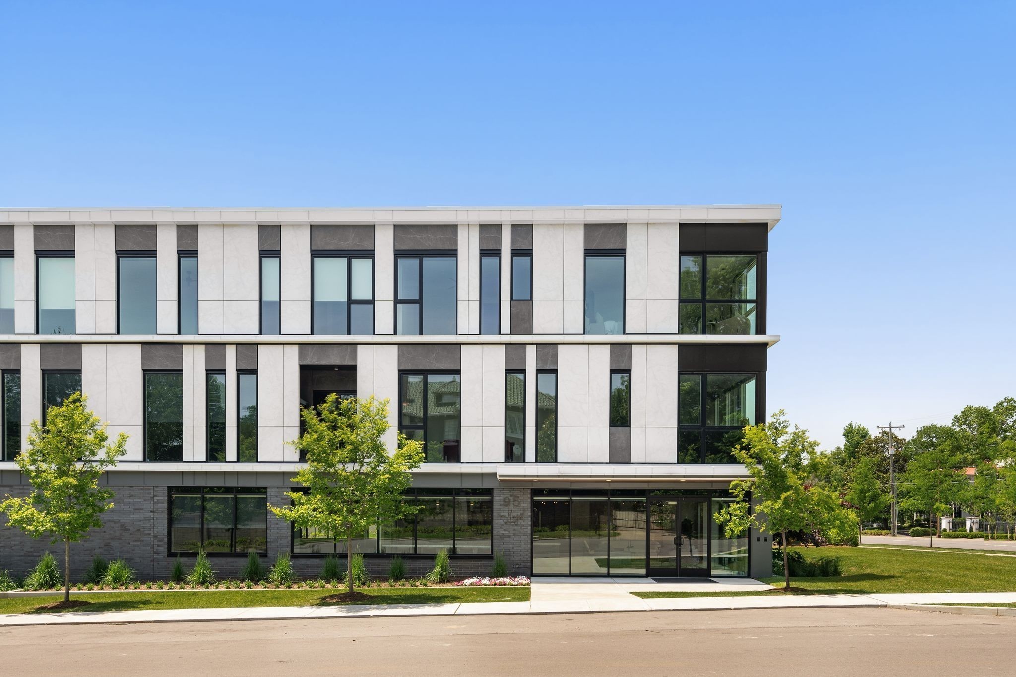95 Leonard Ave Unit: 6