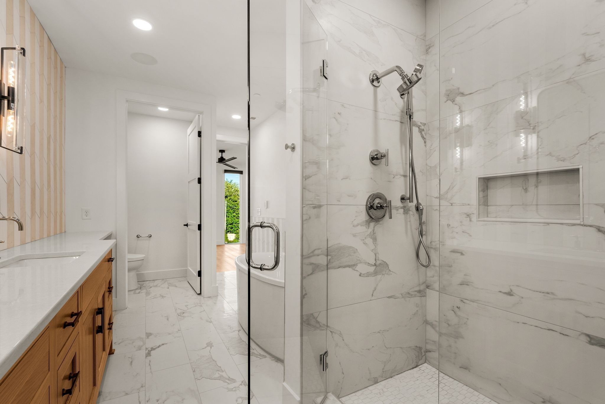 95 Leonard Ave Unit: 6