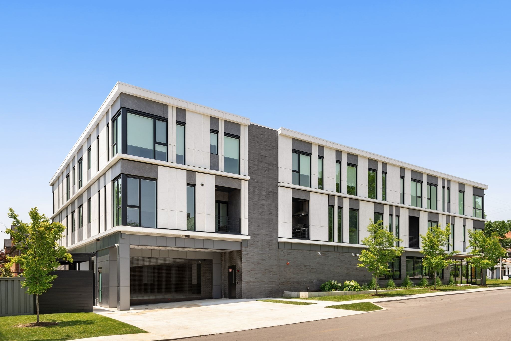 95 Leonard Ave Unit: 6