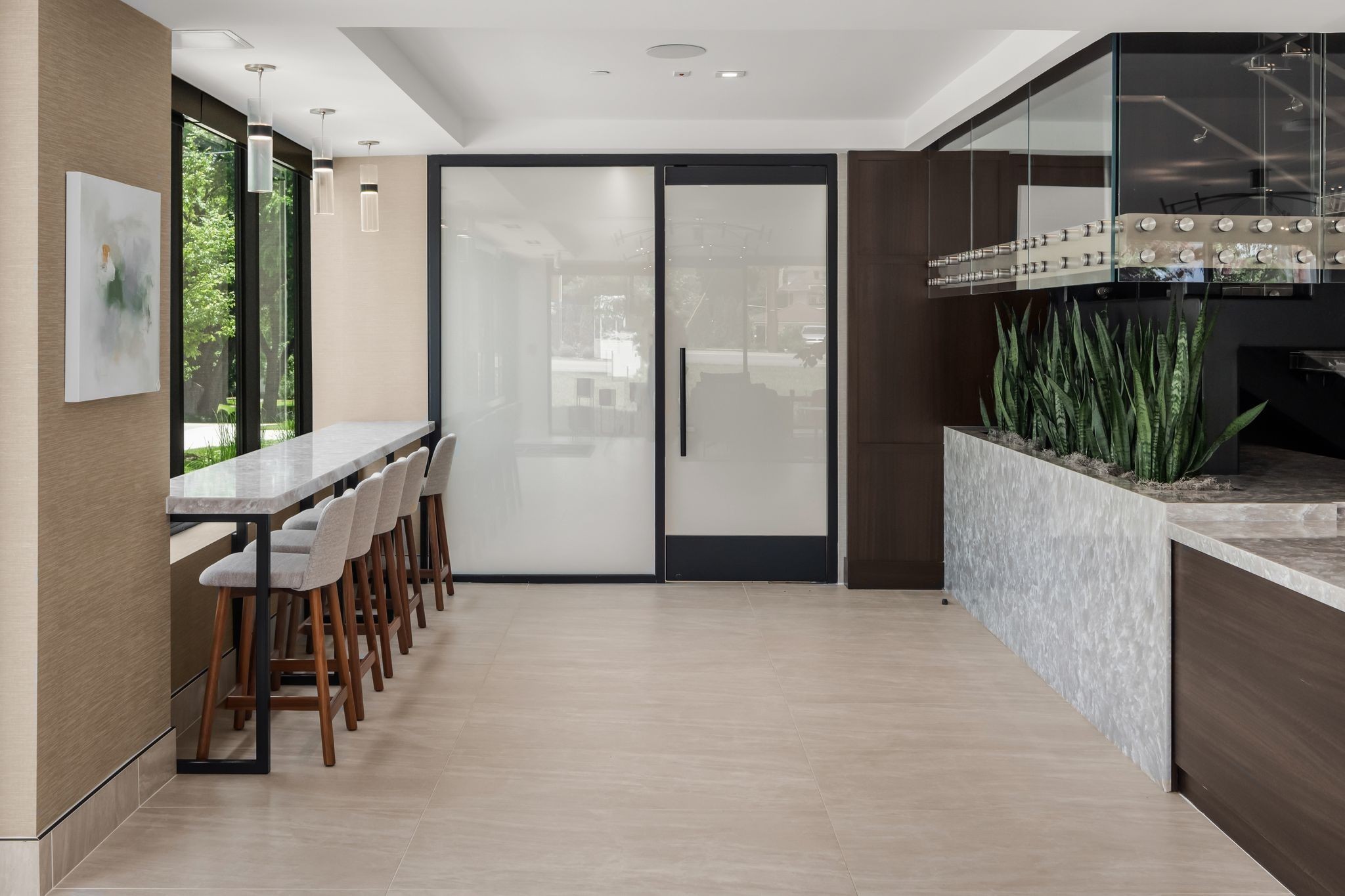 95 Leonard Ave Unit: 6