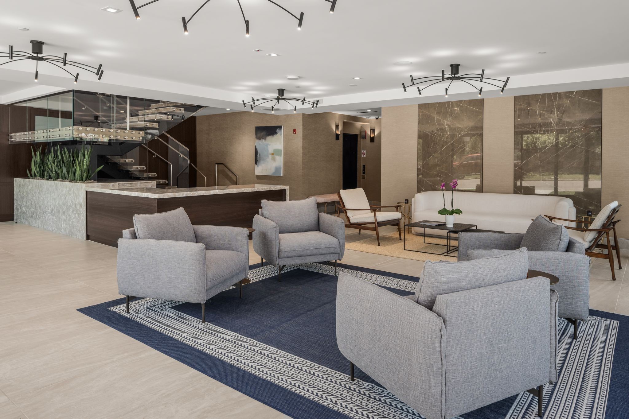 95 Leonard Ave Unit: 6